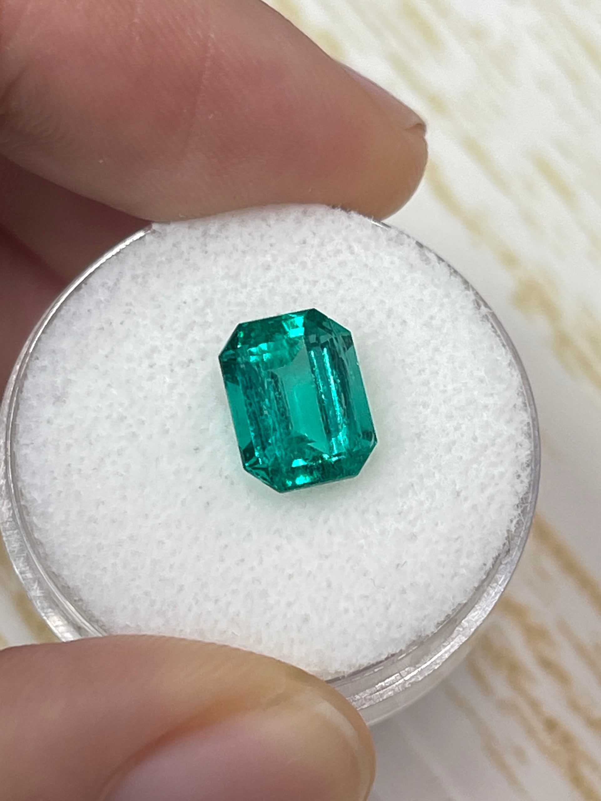 2.69 Carat AAA+ 9x7.5 Vivid Bluish Green Natural Loose Colombian Emerald- Emerald Cut - JR Colombian Emeralds