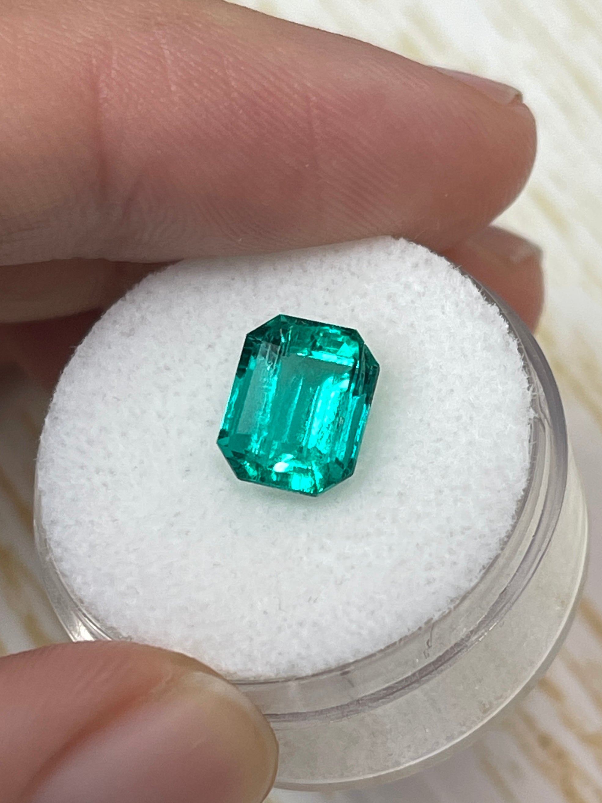 2.69 Carat AAA+ 9x7.5 Vivid Bluish Green Natural Loose Colombian Emerald- Emerald Cut - JR Colombian Emeralds