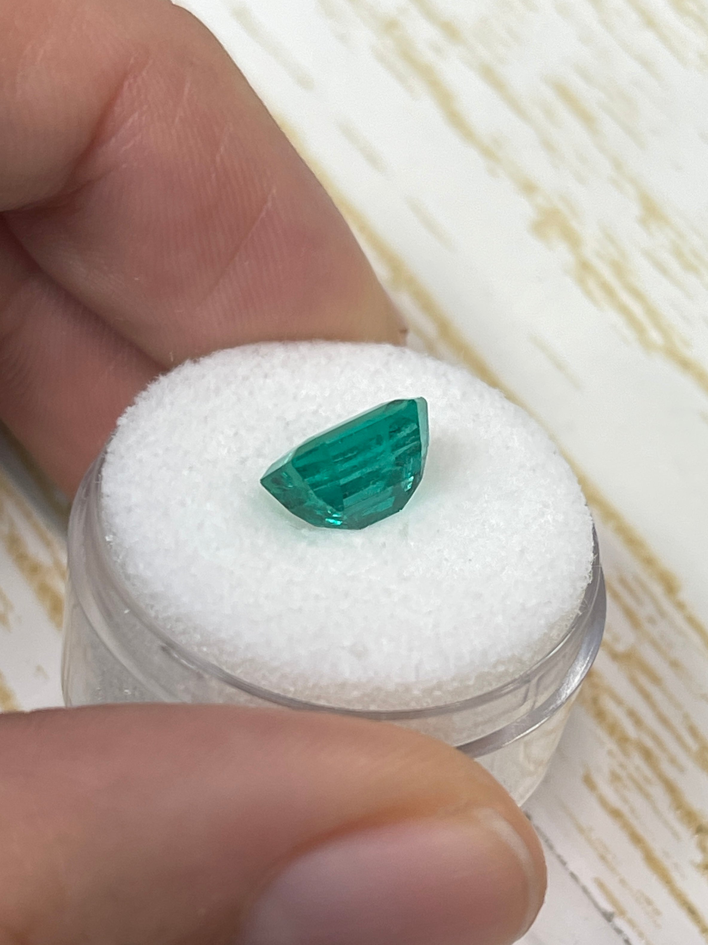 2.69 Carat AAA+ 9x7.5 Vivid Bluish Green Natural Loose Colombian Emerald- Emerald Cut - JR Colombian Emeralds