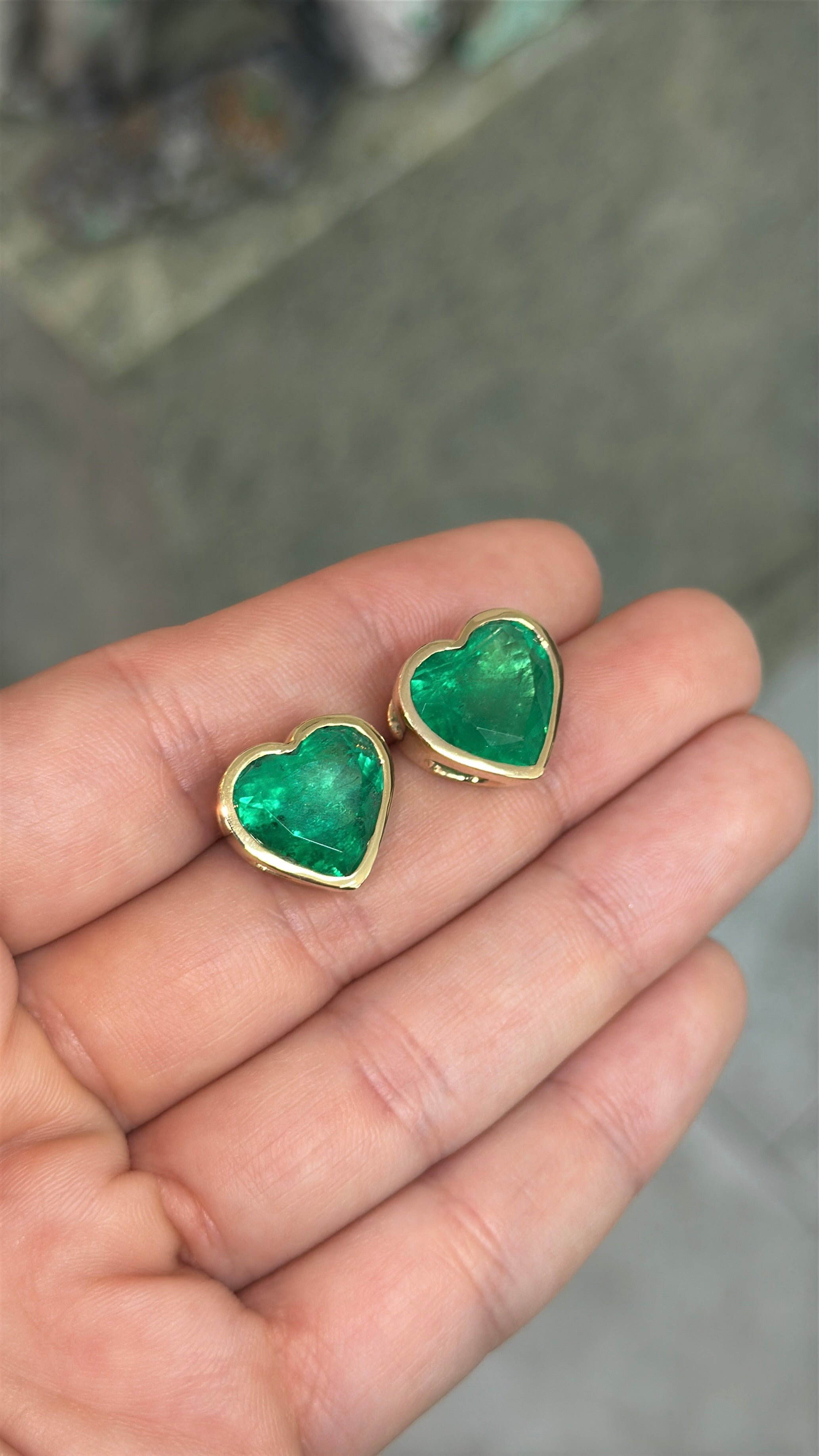 13.60tcw AAA Vivid Colombian Emerald Bezel Set Heart Studs 18K