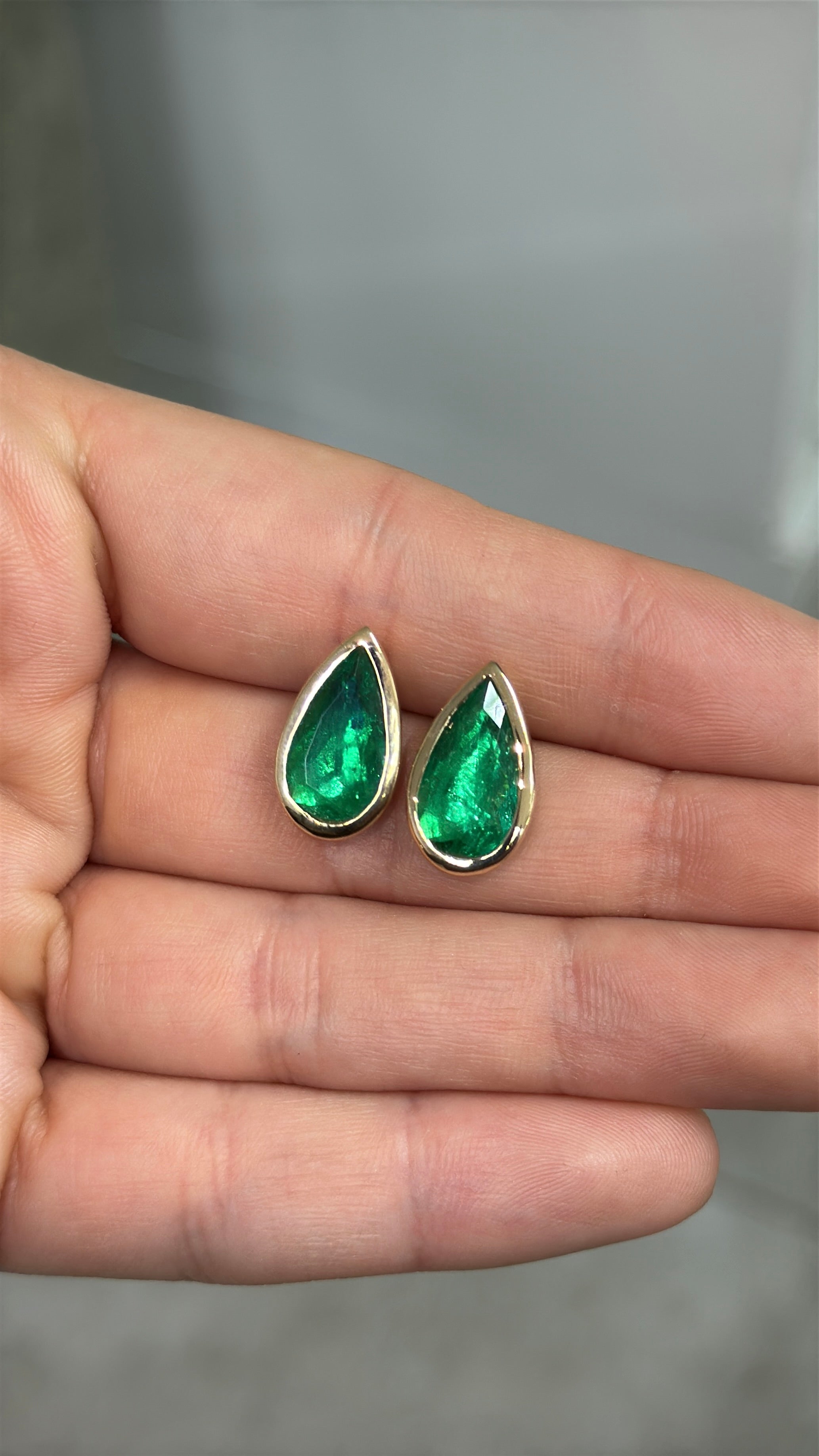 4.52tcw AAA+ Bezel Set Teardrop Colombian Emerald Studs 18K