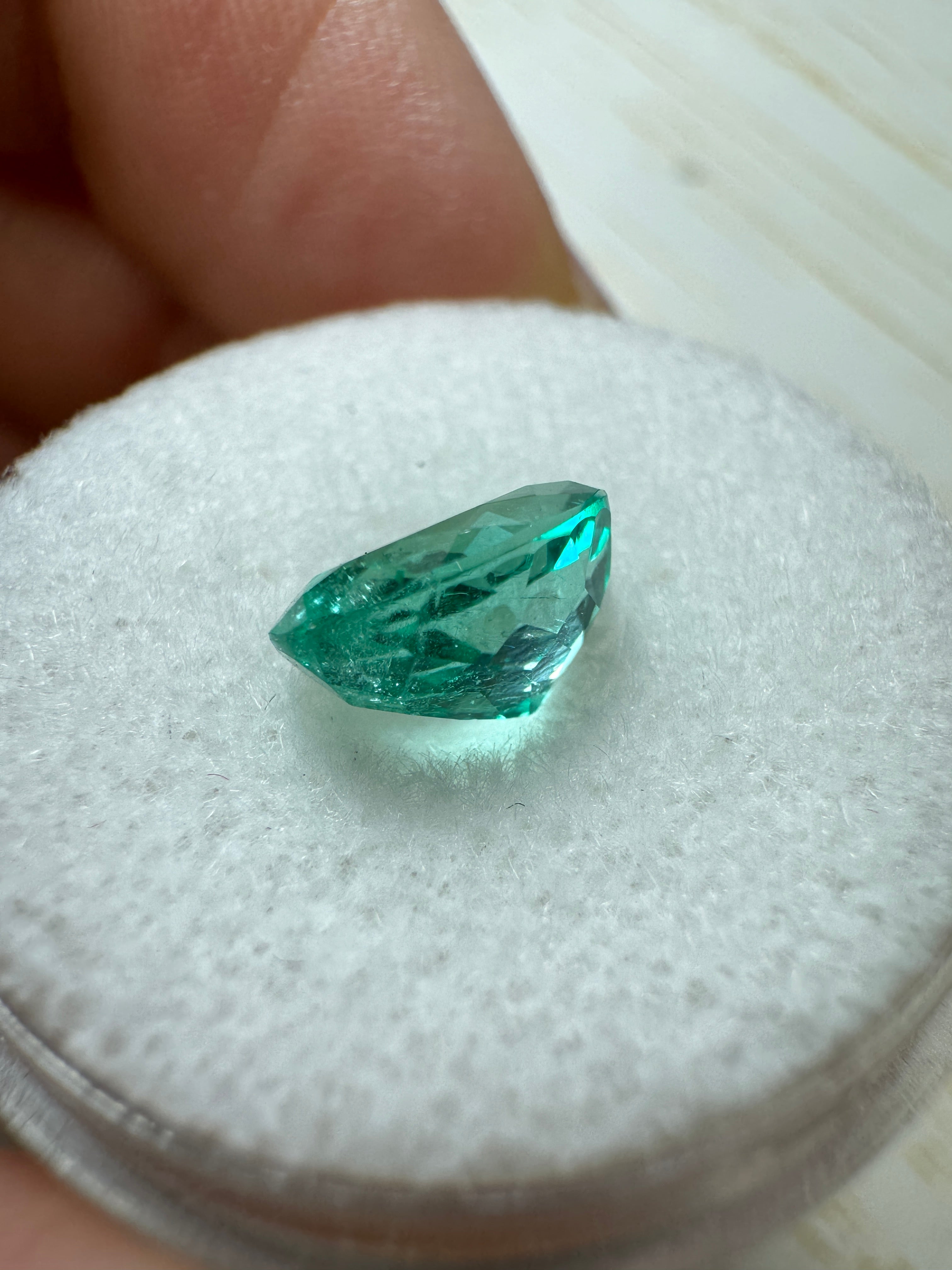 1.72 Carat 9x7 Crystalline Spring Green Natural Loose Colombian Emerald-Oval Cut - JR Colombian Emeralds