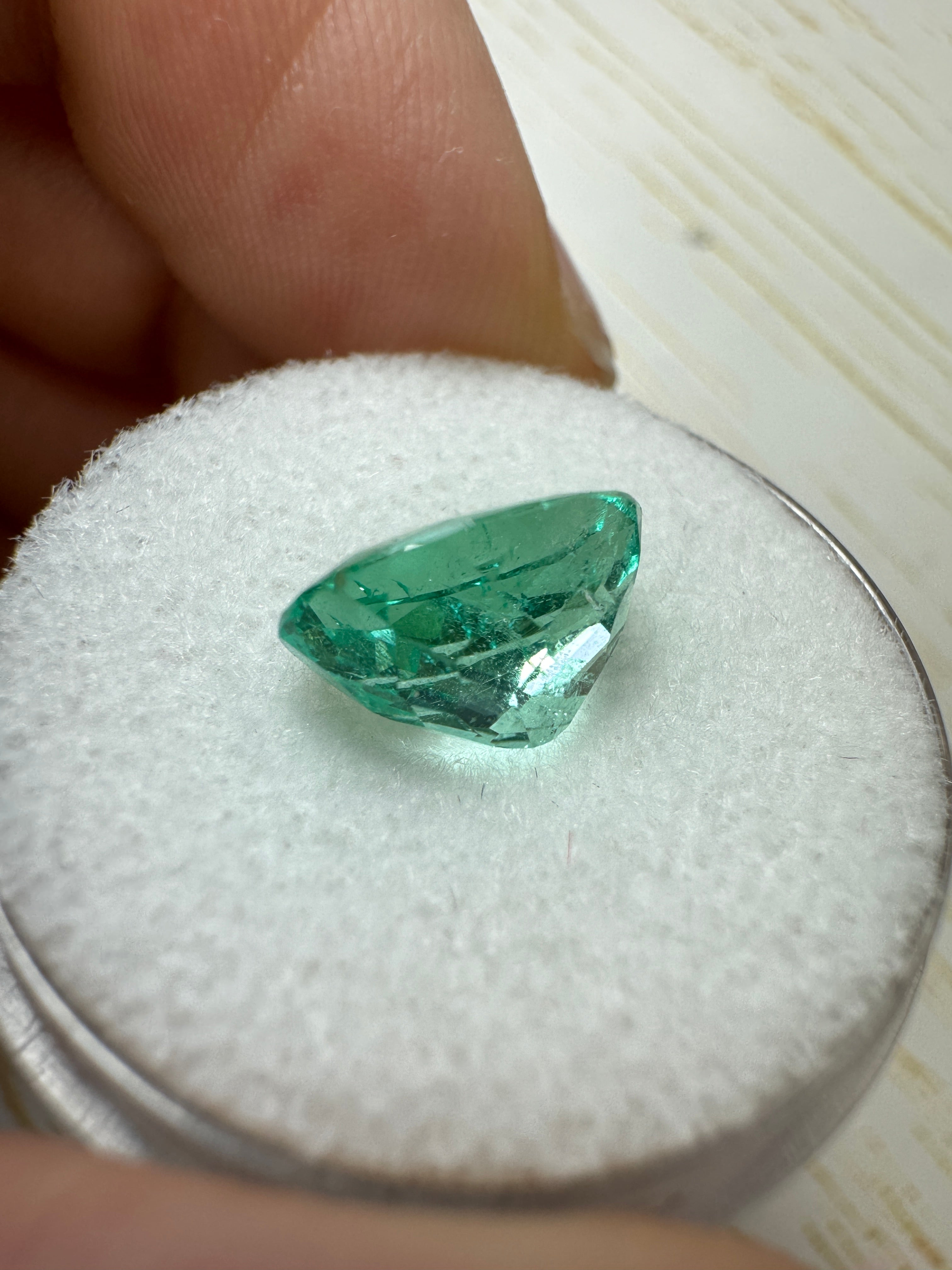 2.81 Carat VVS Seafoam Green Loose Colombian Emerald-Oval Cut - JR Colombian Emeralds