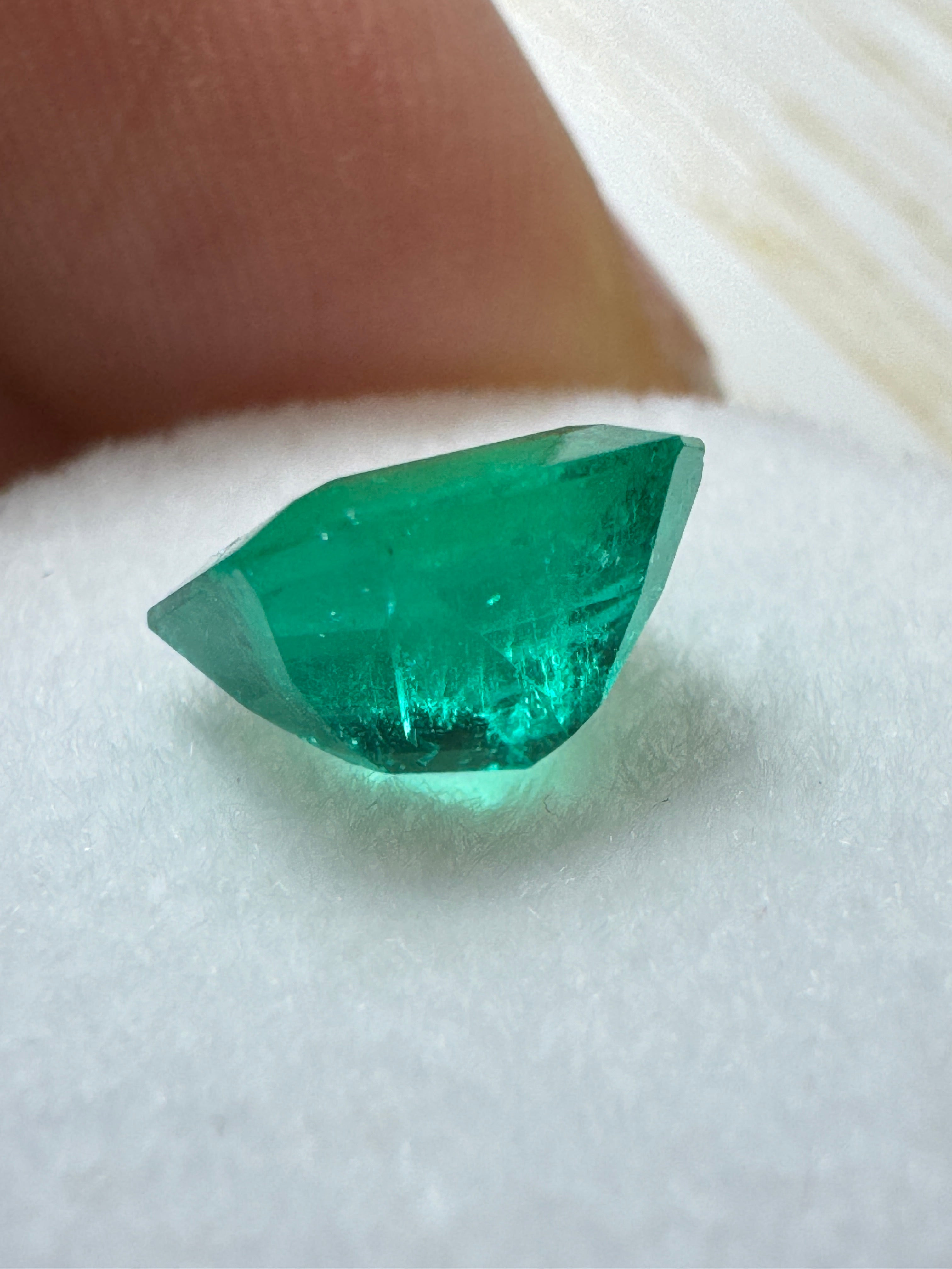 2.15 Carat 8.2x8.2 Muzo Vivid Green Natural Loose Colombian Emerald- Asscher Cut - JR Colombian Emeralds