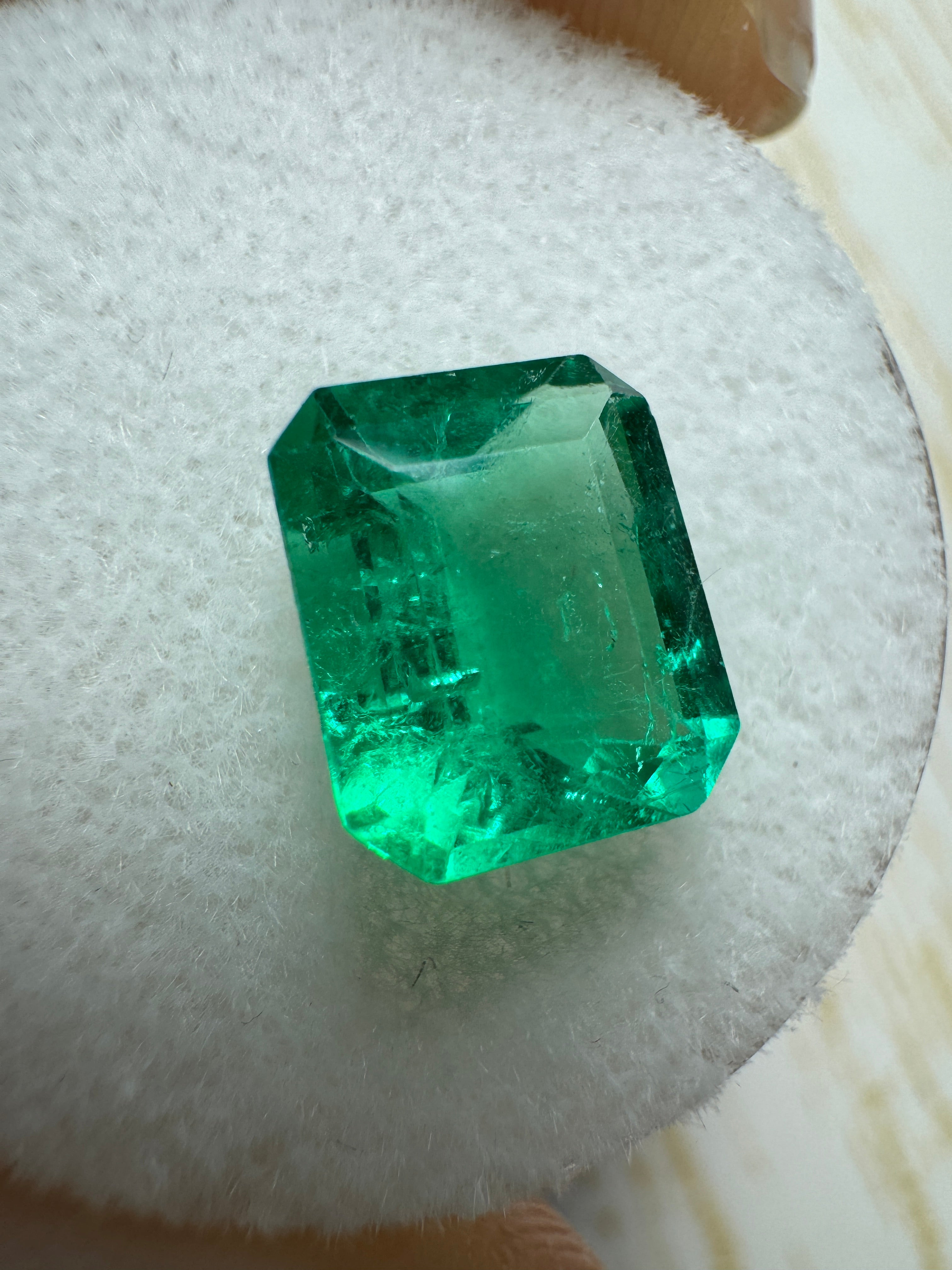 2.27 Carat Muzo Medium Green Natural Loose Colombian Emerald- Emerald Cut - JR Colombian Emeralds