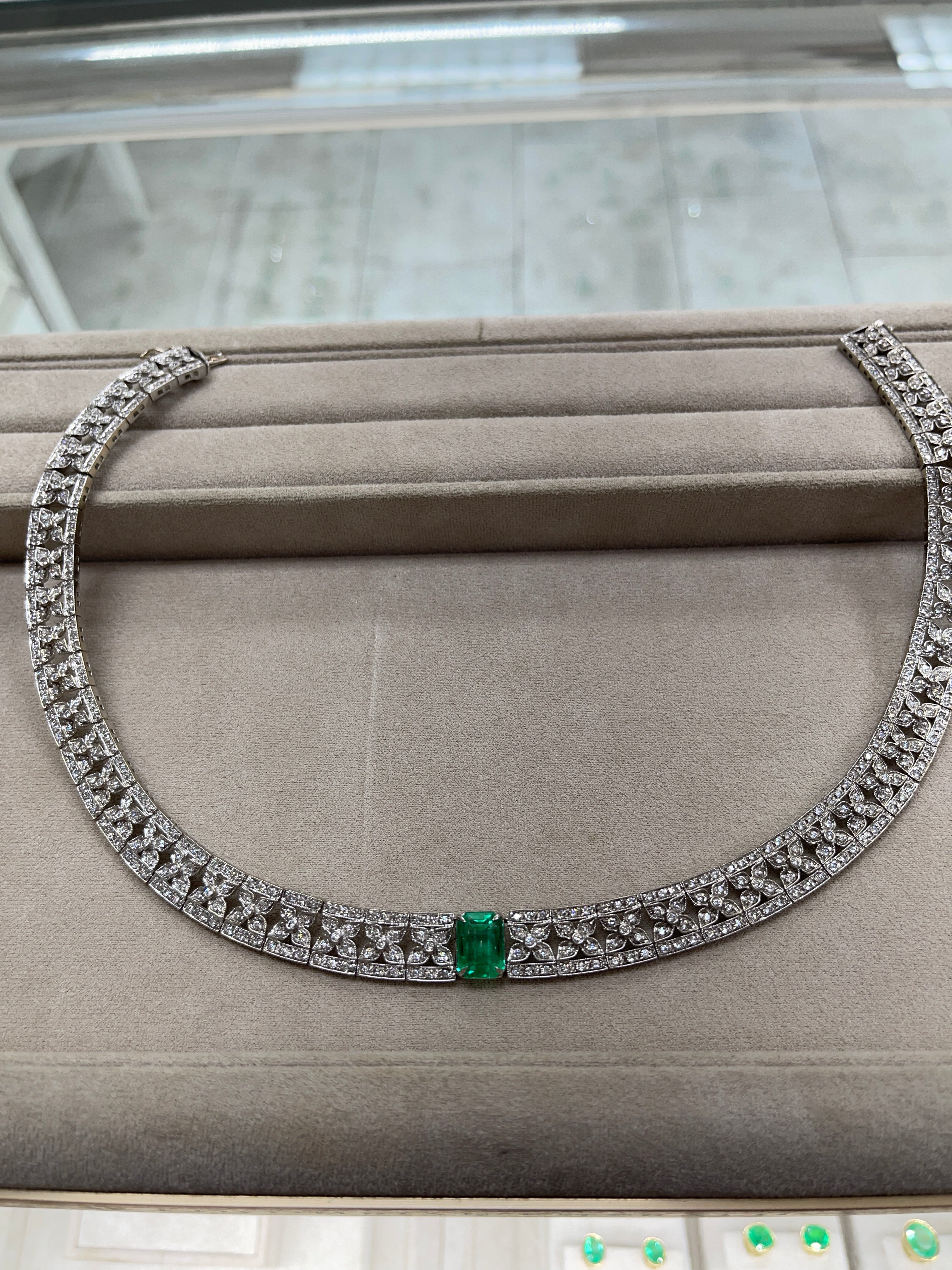 10.62tcw Minor Oil 18K Royal Floral Diamond Statement Emerald Choker Necklace - JR Colombian Emeralds