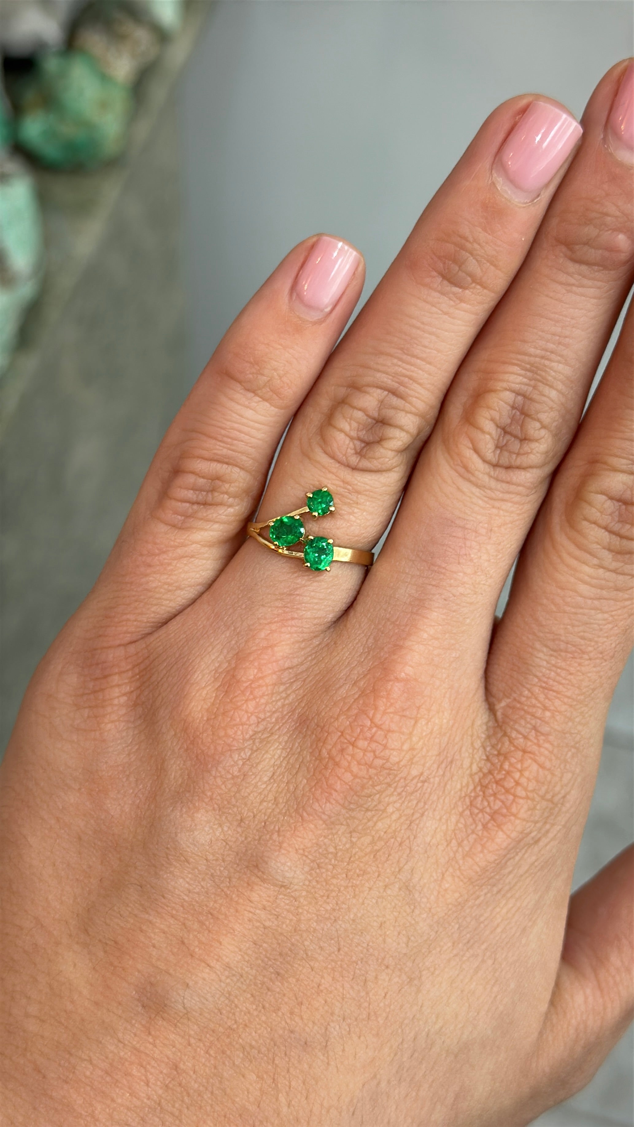 1.0tcw AAA+ Vivid Muzo Colombian Emerald Cluster Three Stone 18K Ring