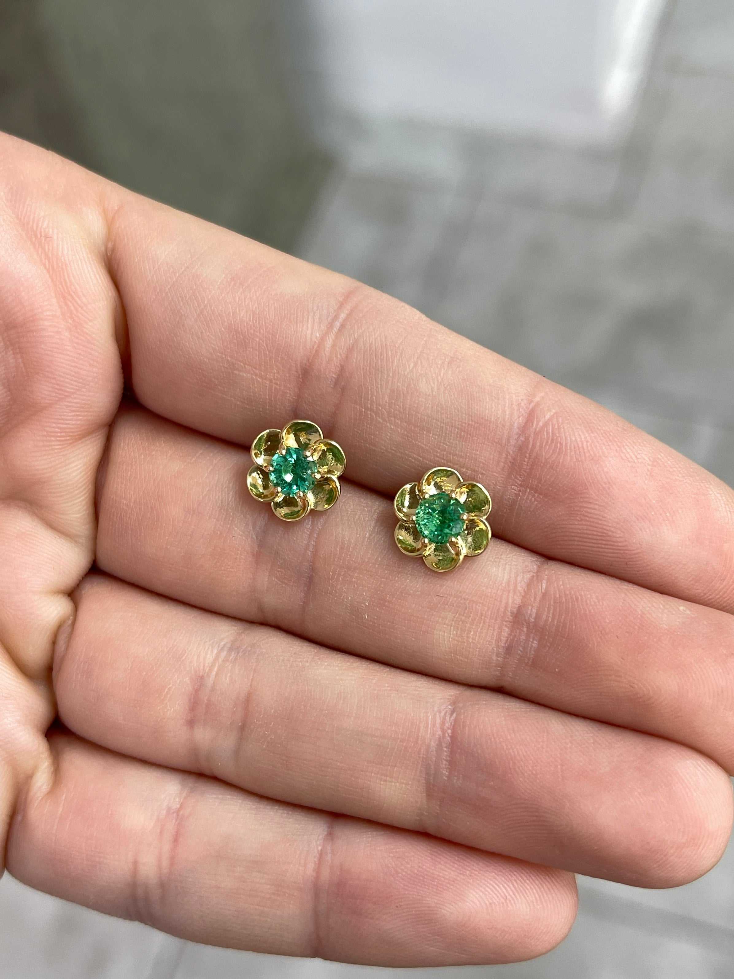 0.91tcw Floral Emerald Stud Solitaire Earring 14K