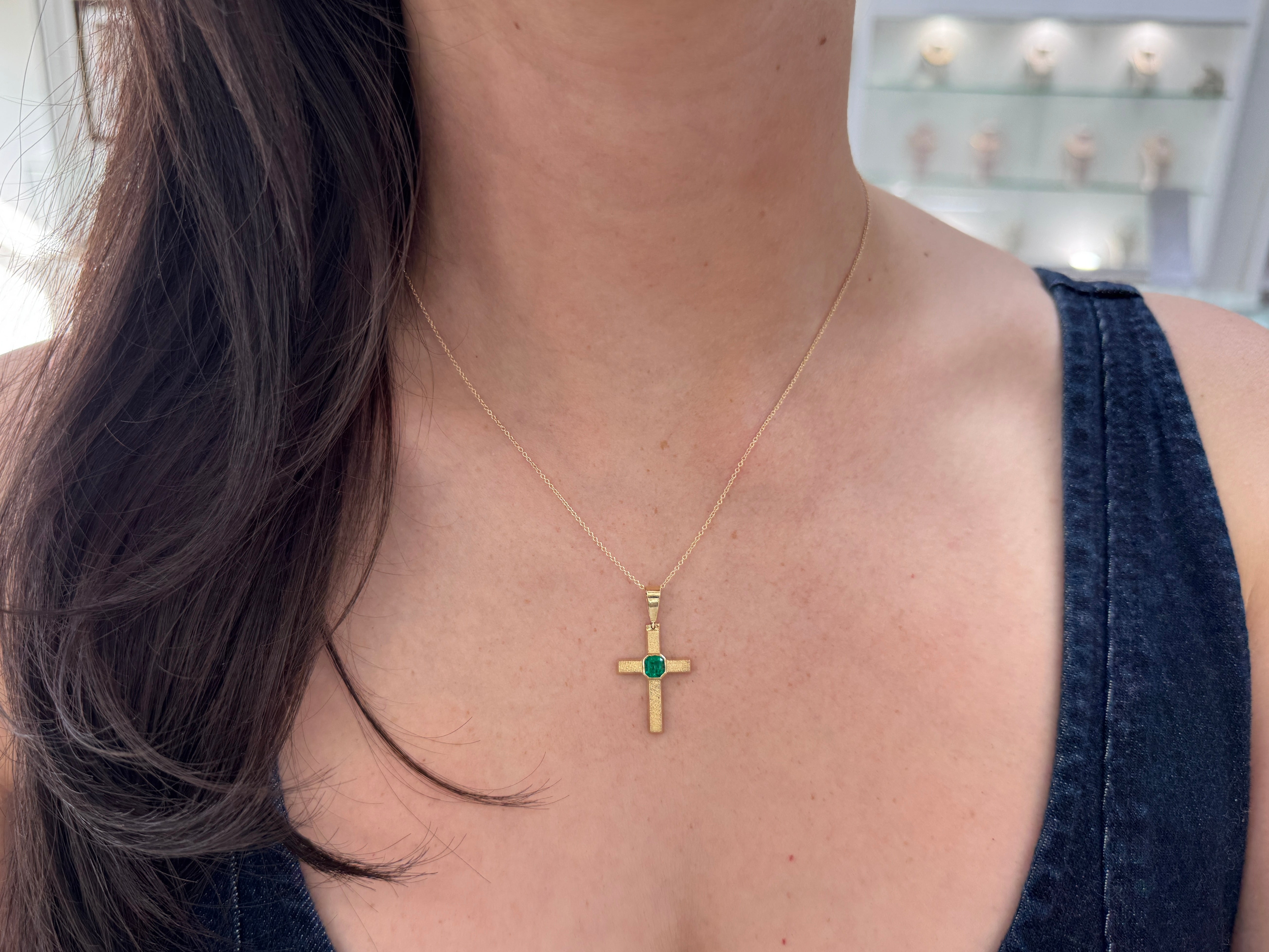 0.60ct AAA+ Bezel Set Muzo Colombian Emerald 18K Cross