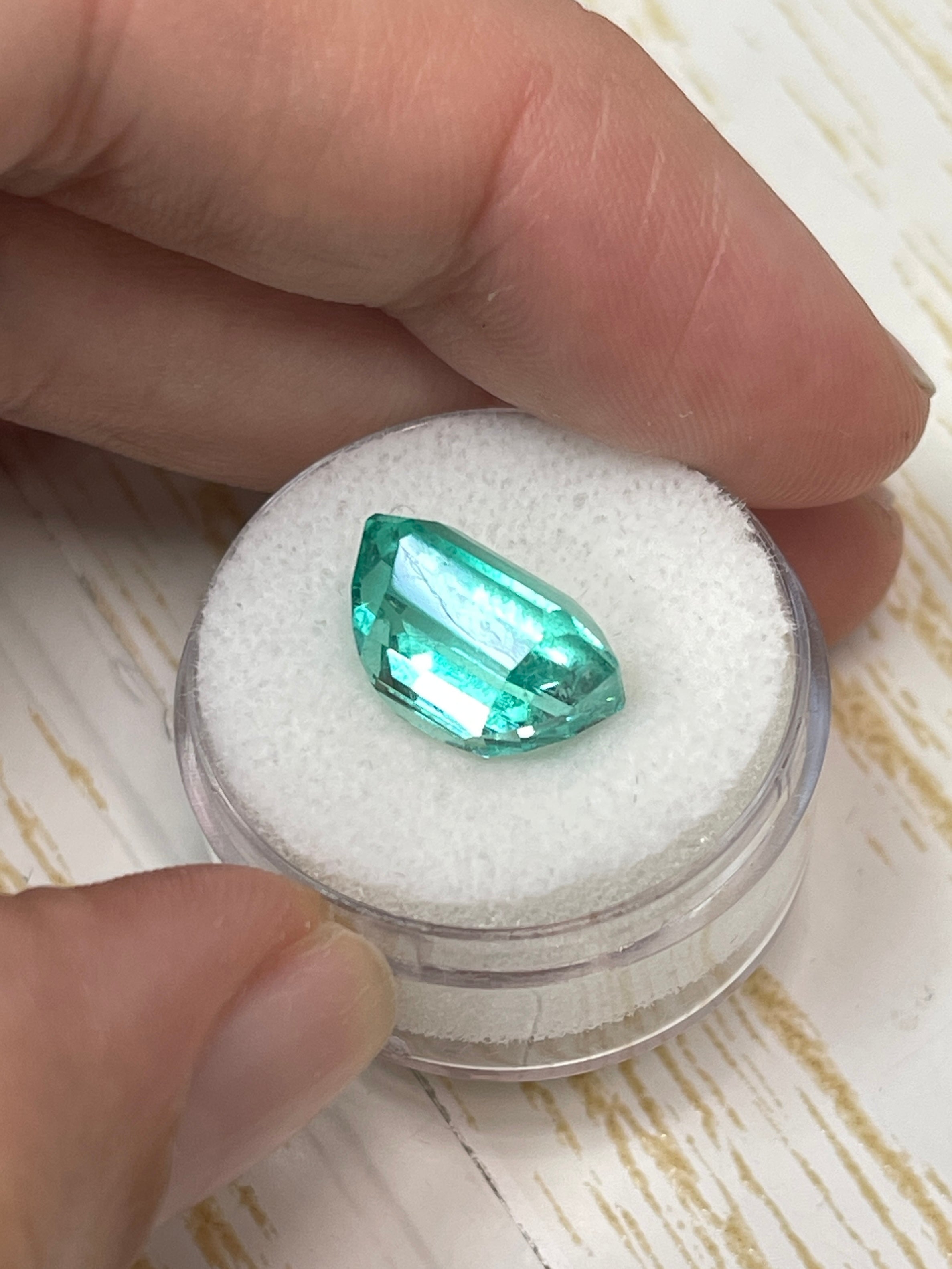 7.62 Carat 13x10 Clear Loose Colombian Emerald- Emerald Cut - JR Colombian Emeralds