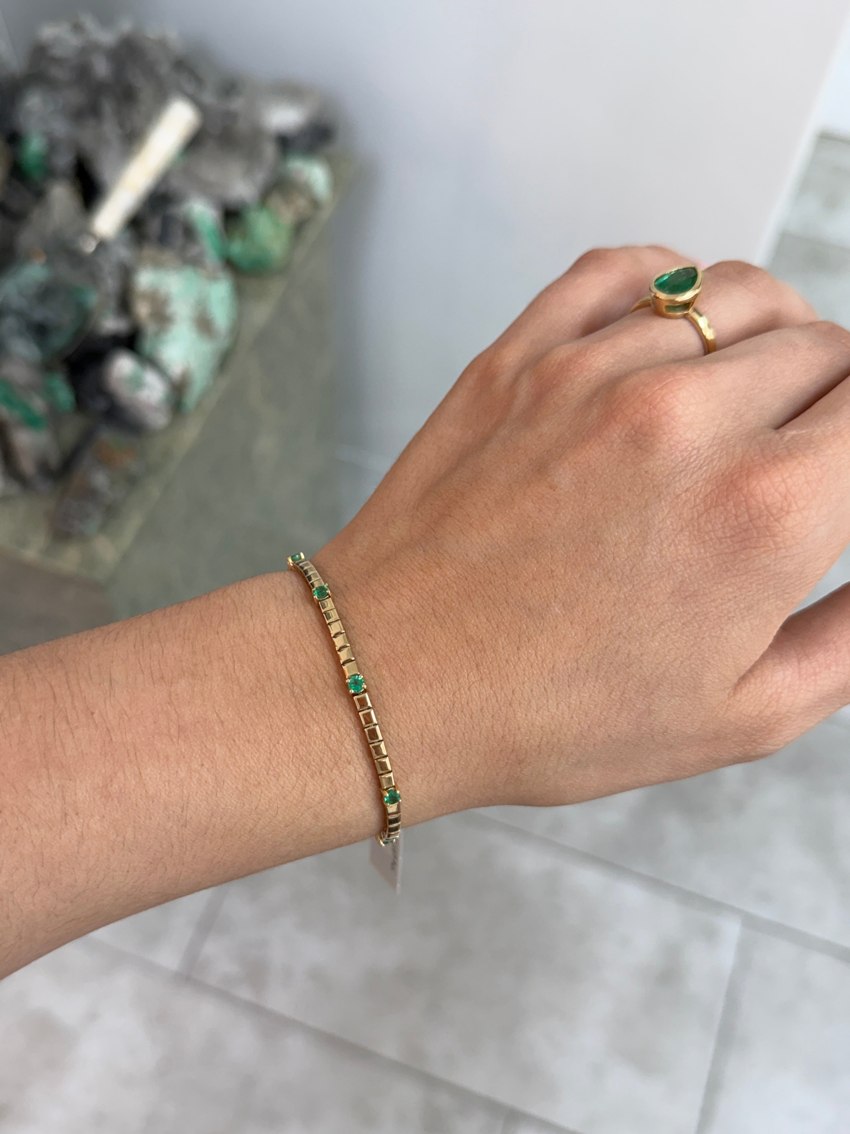 0.82tcw 14K Natural Medium Green Emerald Gold Bracelet 6.5"