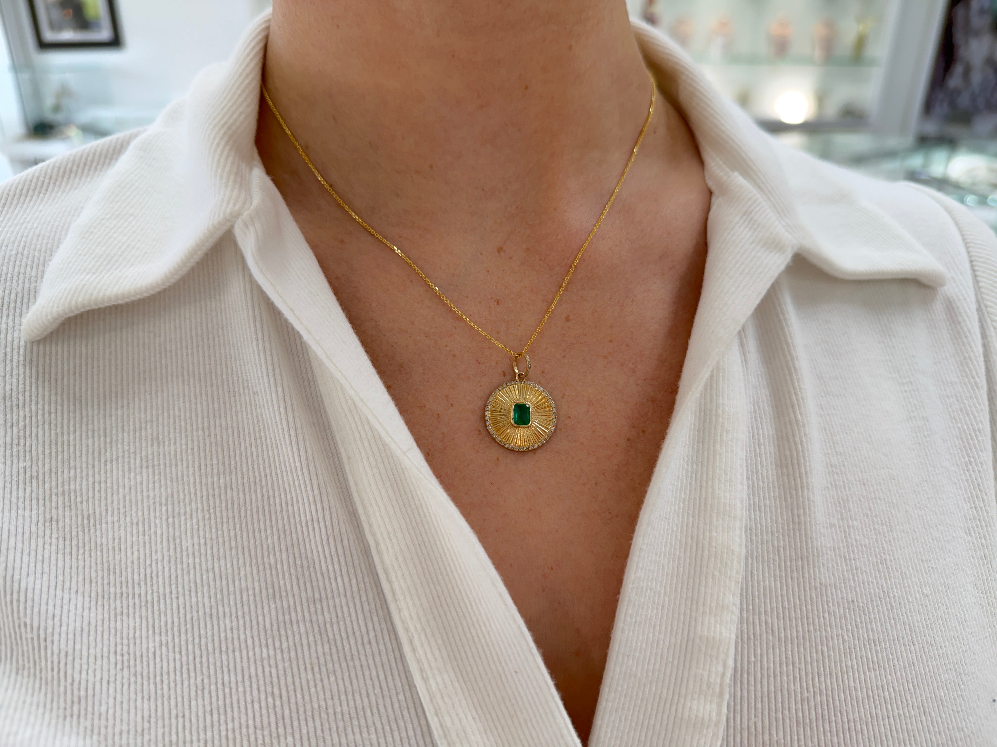 1.29tcw 14K Natural Emerald Cut Emerald & Diamond Halo Medallion Charm Pendant Necklace