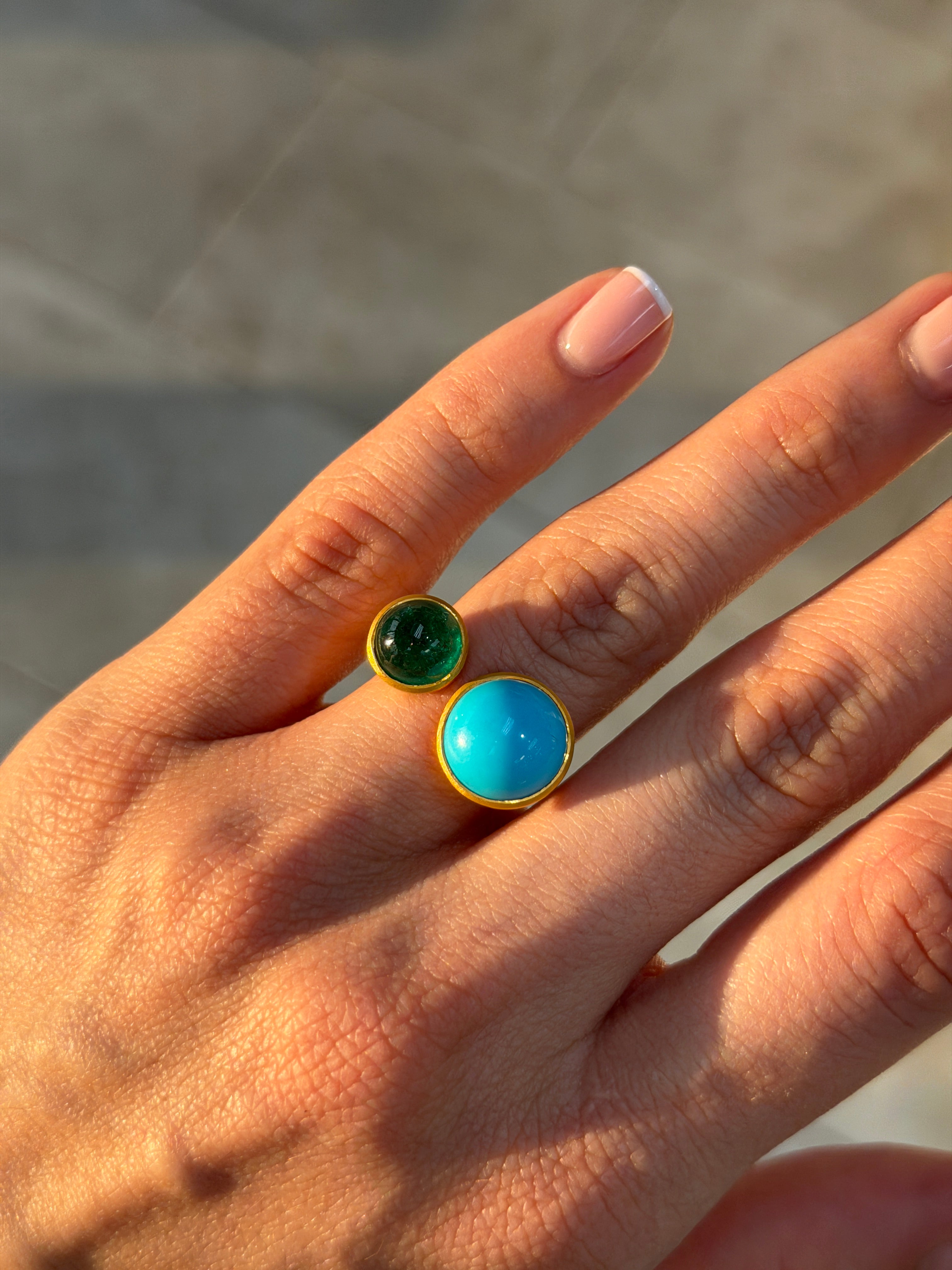 9.24tcw 18K Natural Round Cabochon Cut Emerald & Round Turquoise Toi Et Moi Sand Blast Ring