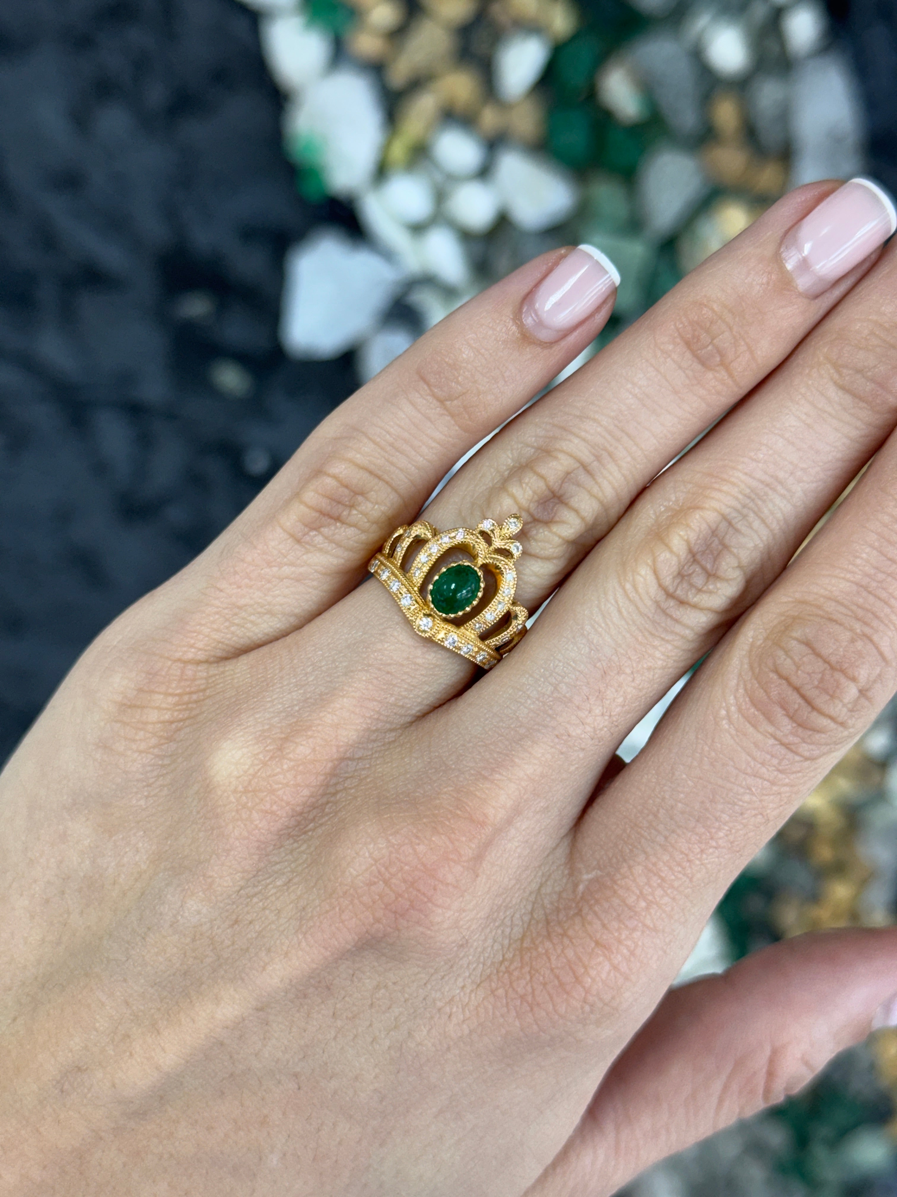 0.95tcw 20K Gold Cabochon Emerald & Diamond Accented Crown Ring