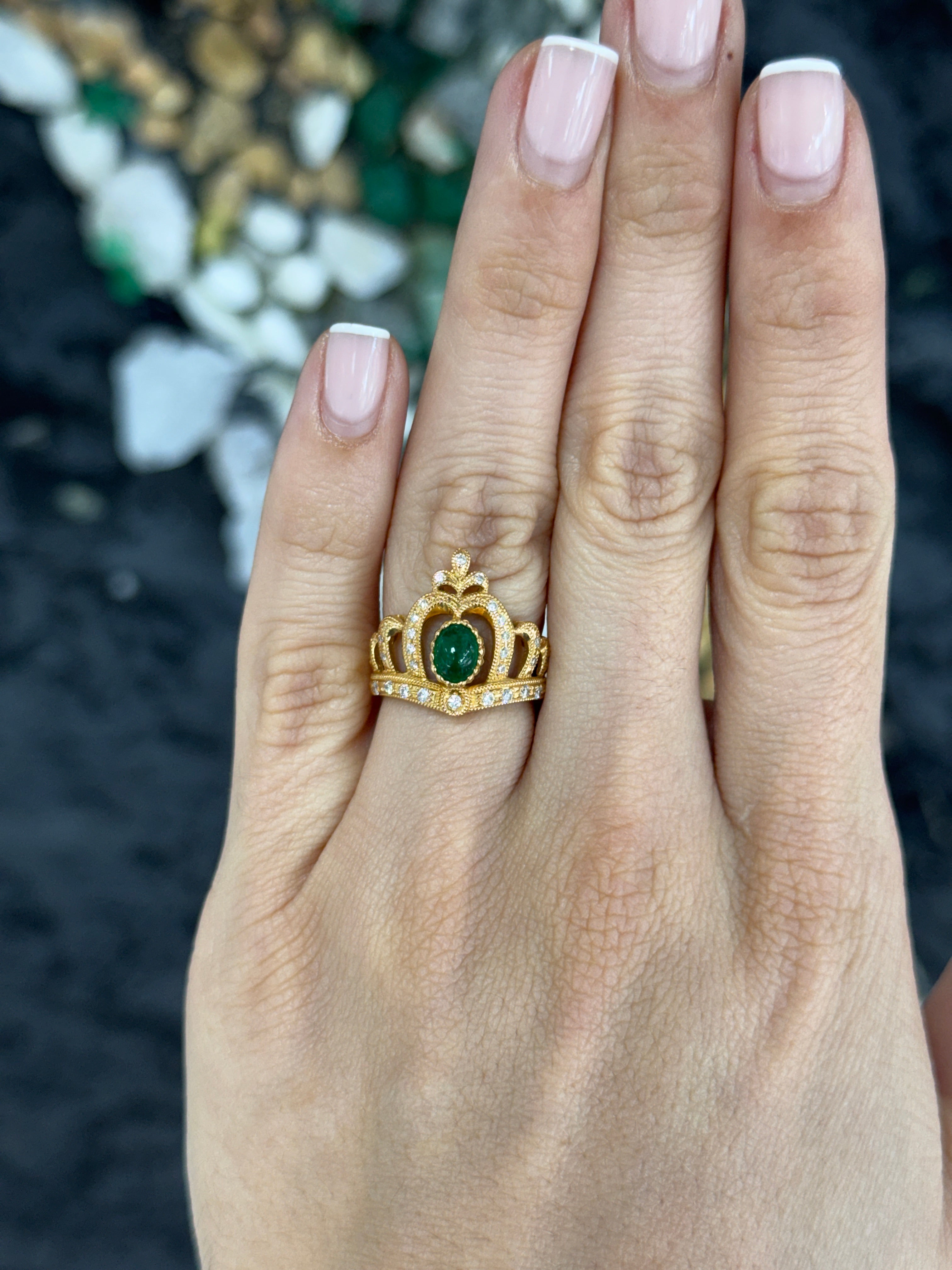 0.95tcw 20K Gold Cabochon Emerald & Diamond Accented Crown Ring