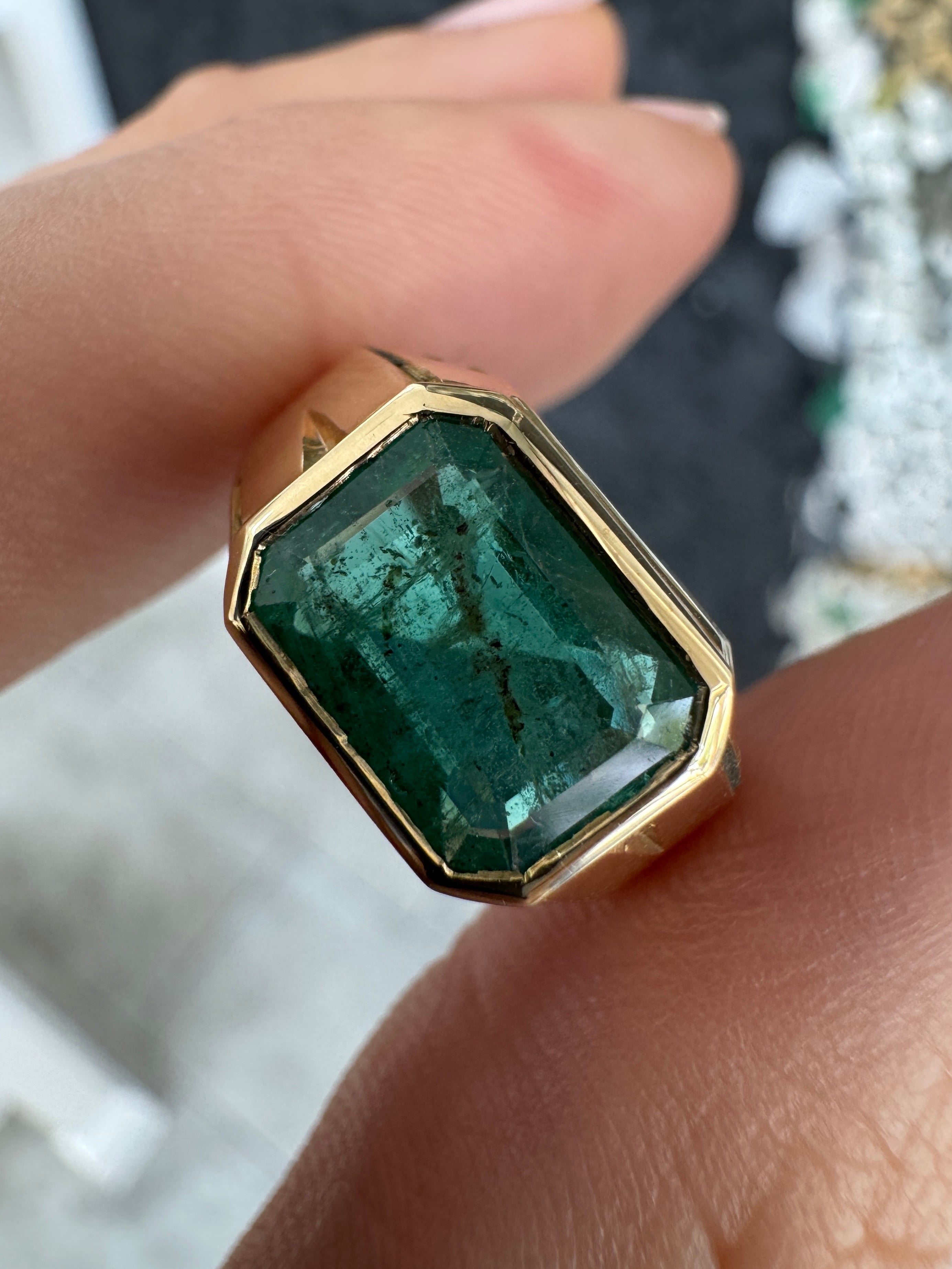 3.14ct 14K Mens East to West Natural Emerald Bezel Ring