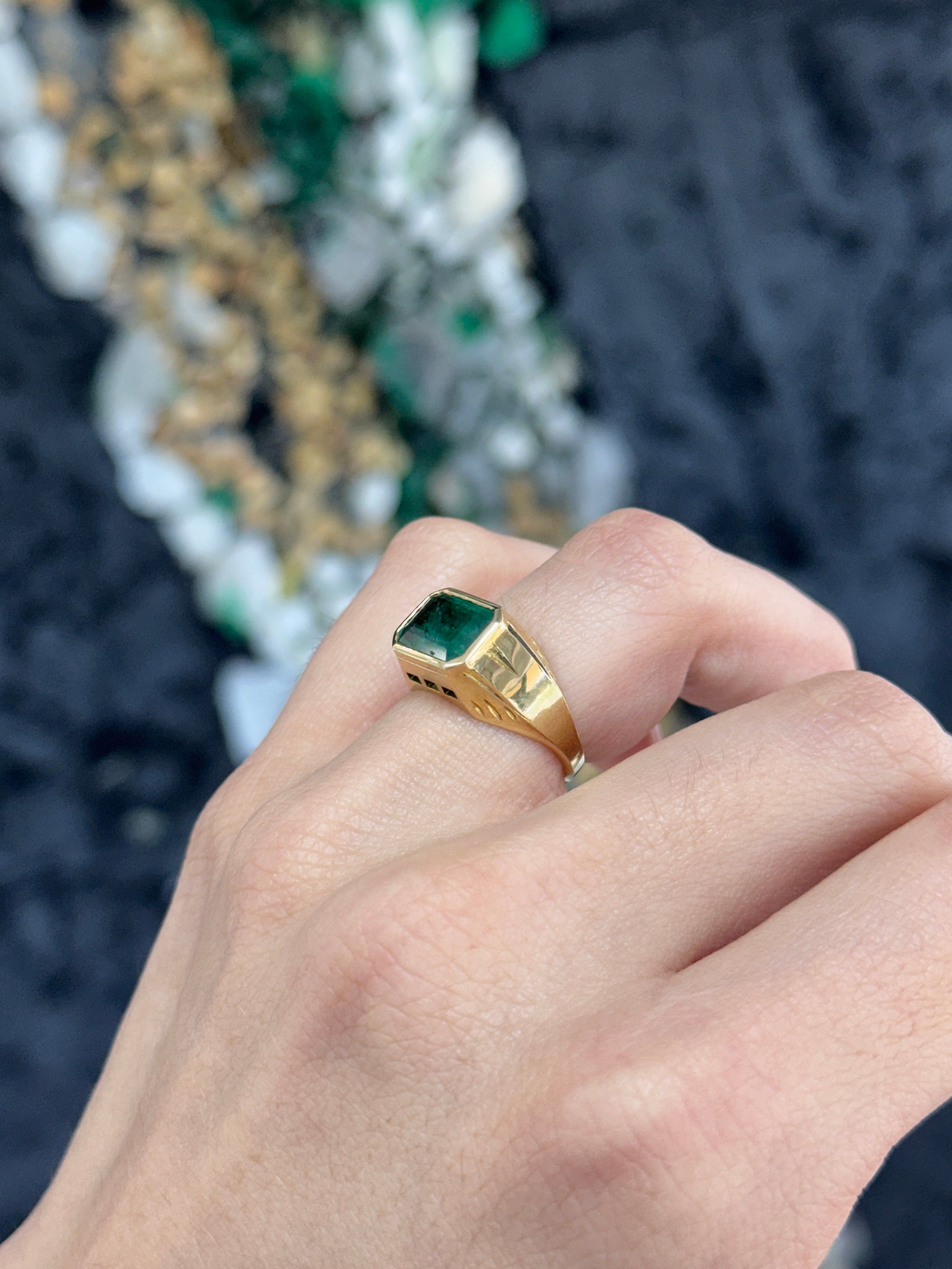3.14ct 14K Mens East to West Natural Emerald Bezel Ring