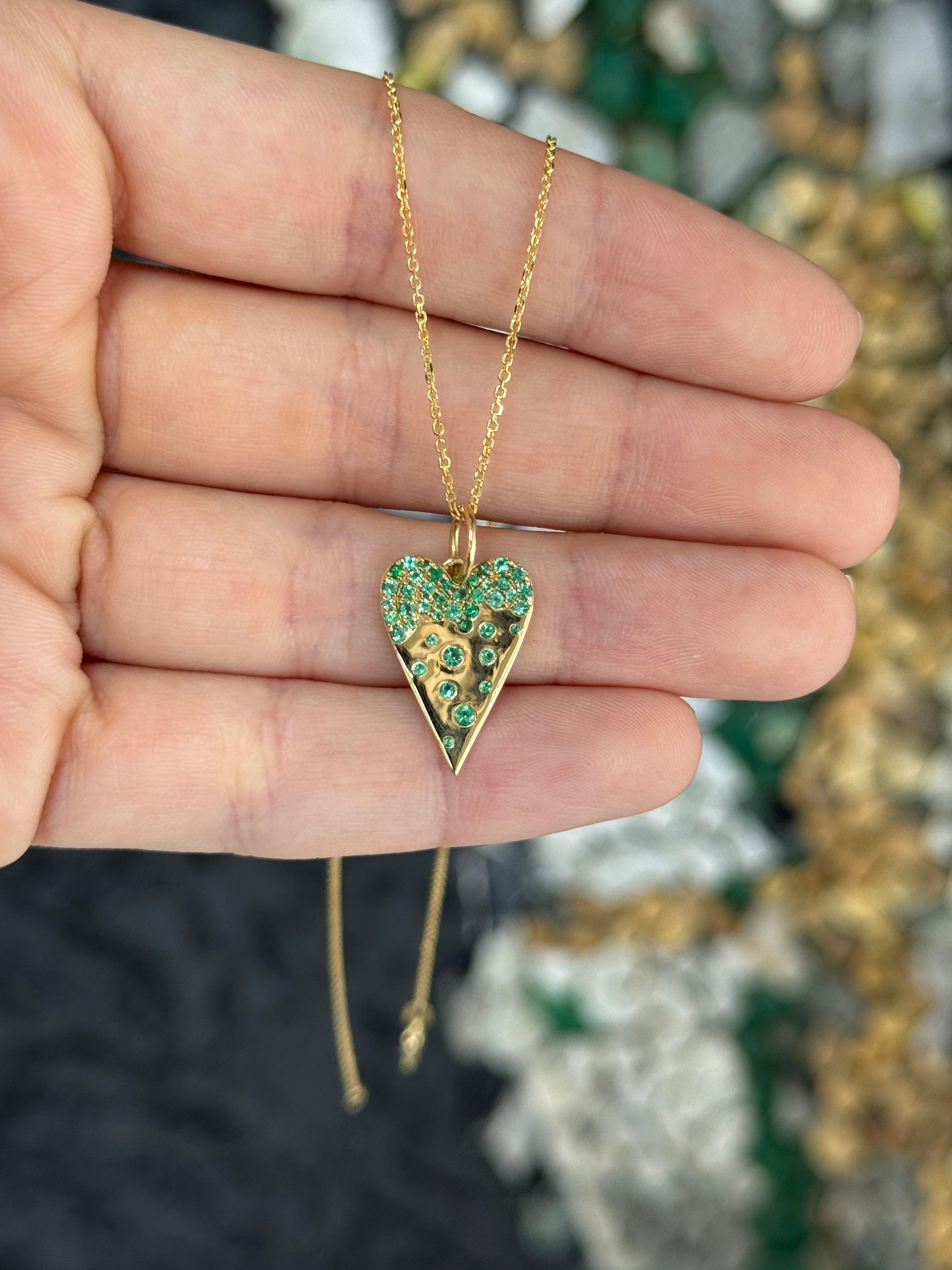 0.86tcw 14K Natural Emerald Heart Cluster Pendant Charm Necklace