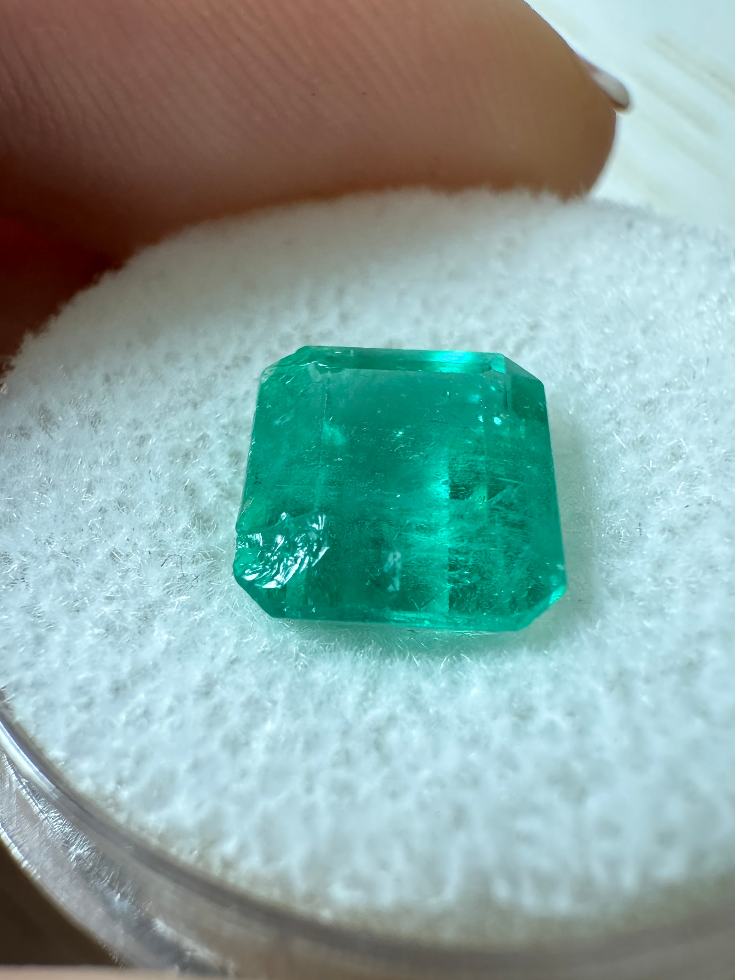 2.65 Carat 8x8 Green Natural Loose Colombian Emerald- Asscher Cut - JR Colombian Emeralds