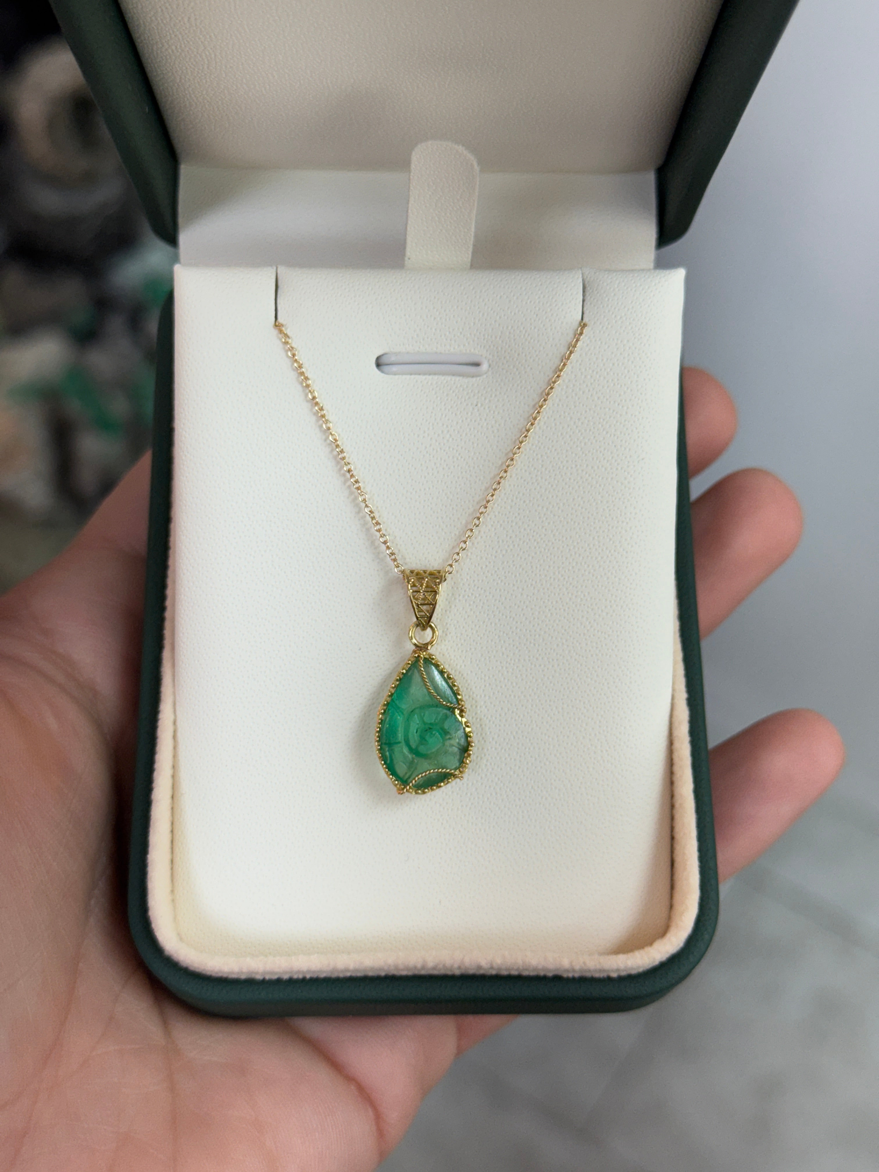 3.70 Carat Vintage Carved Emerald Ammonite Fossil Necklace 18K