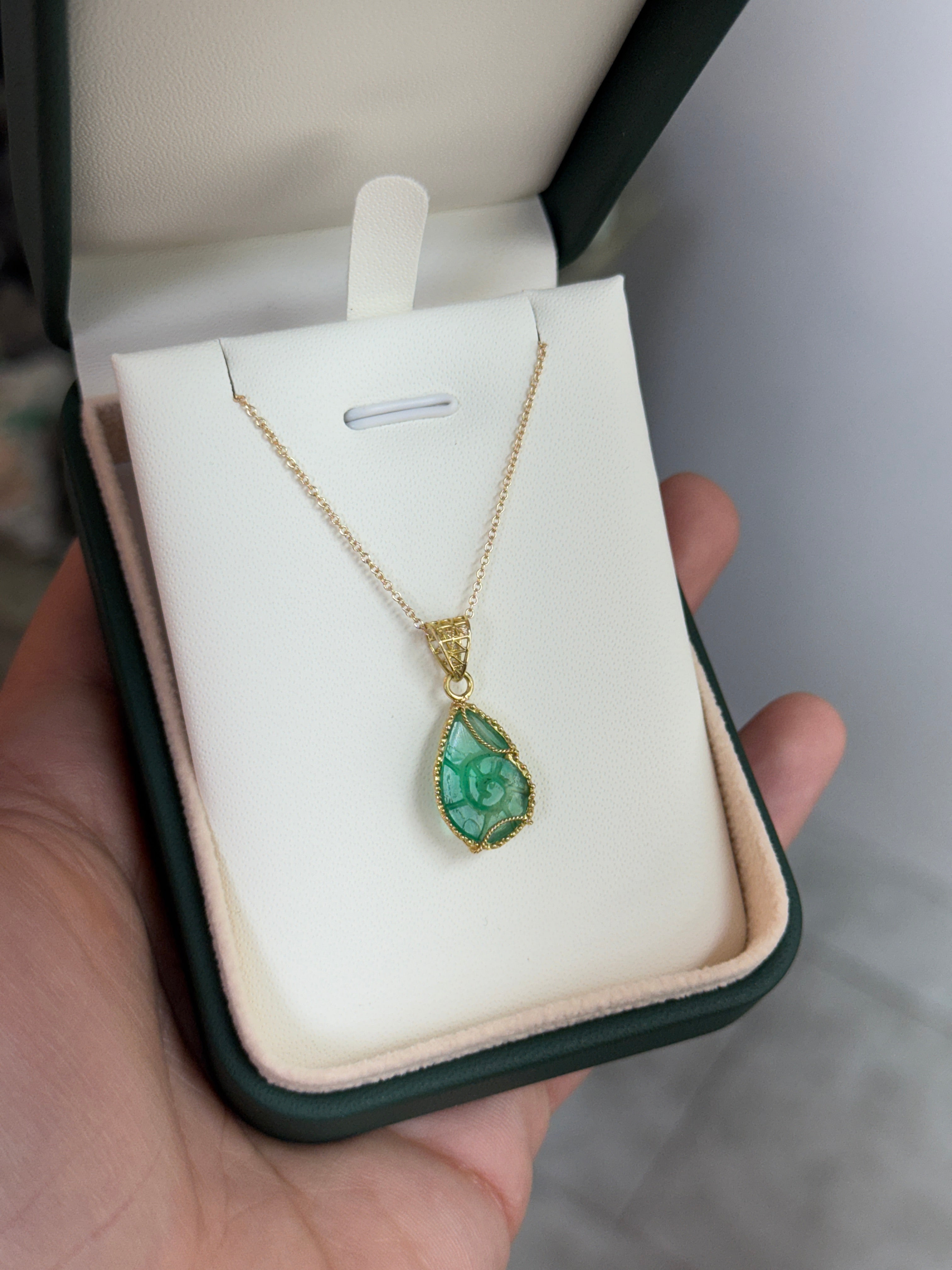 3.70 Carat Vintage Carved Emerald Ammonite Fossil Necklace 18K