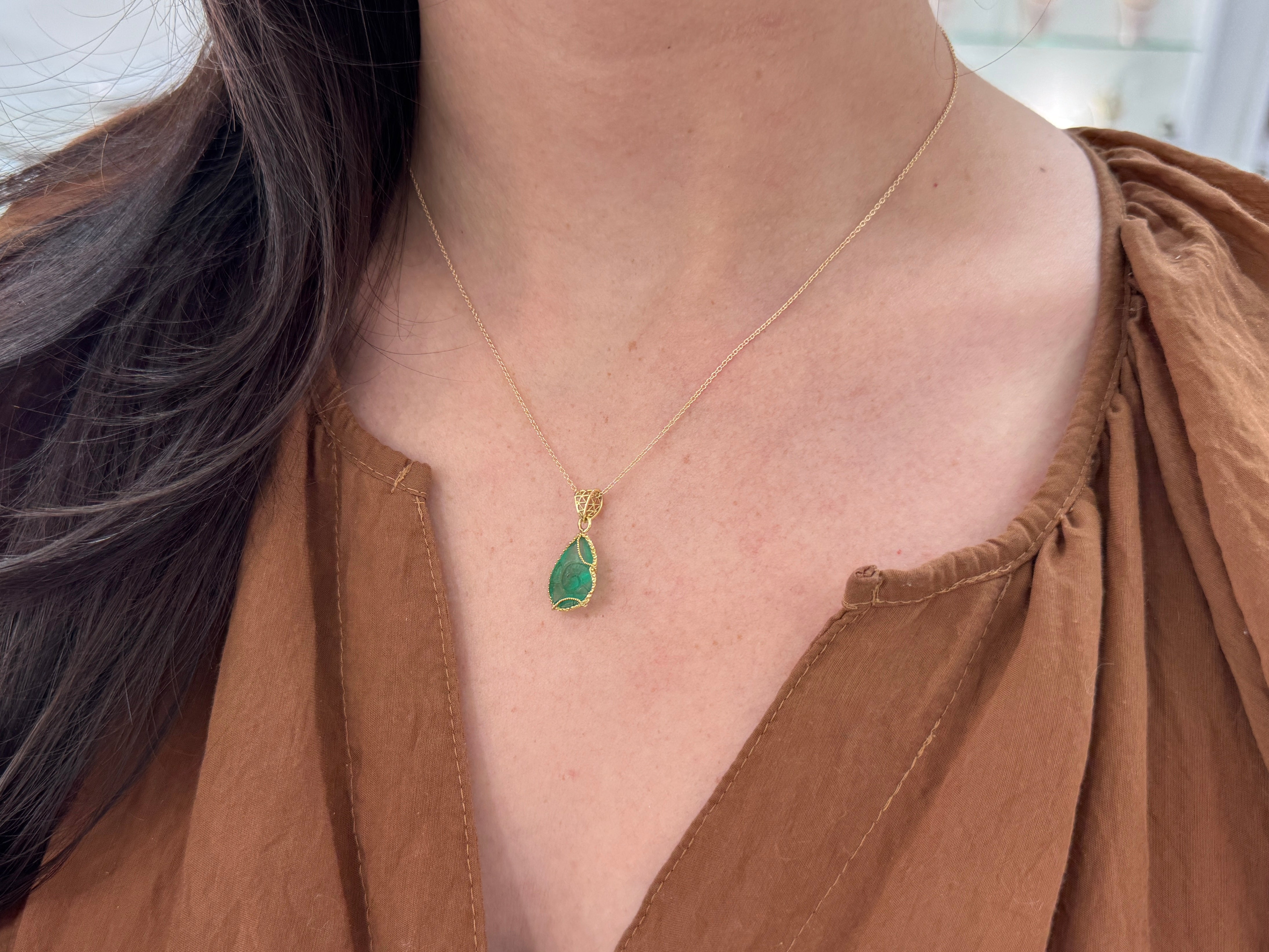 3.70 Carat Vintage Carved Emerald Ammonite Fossil Necklace 18K