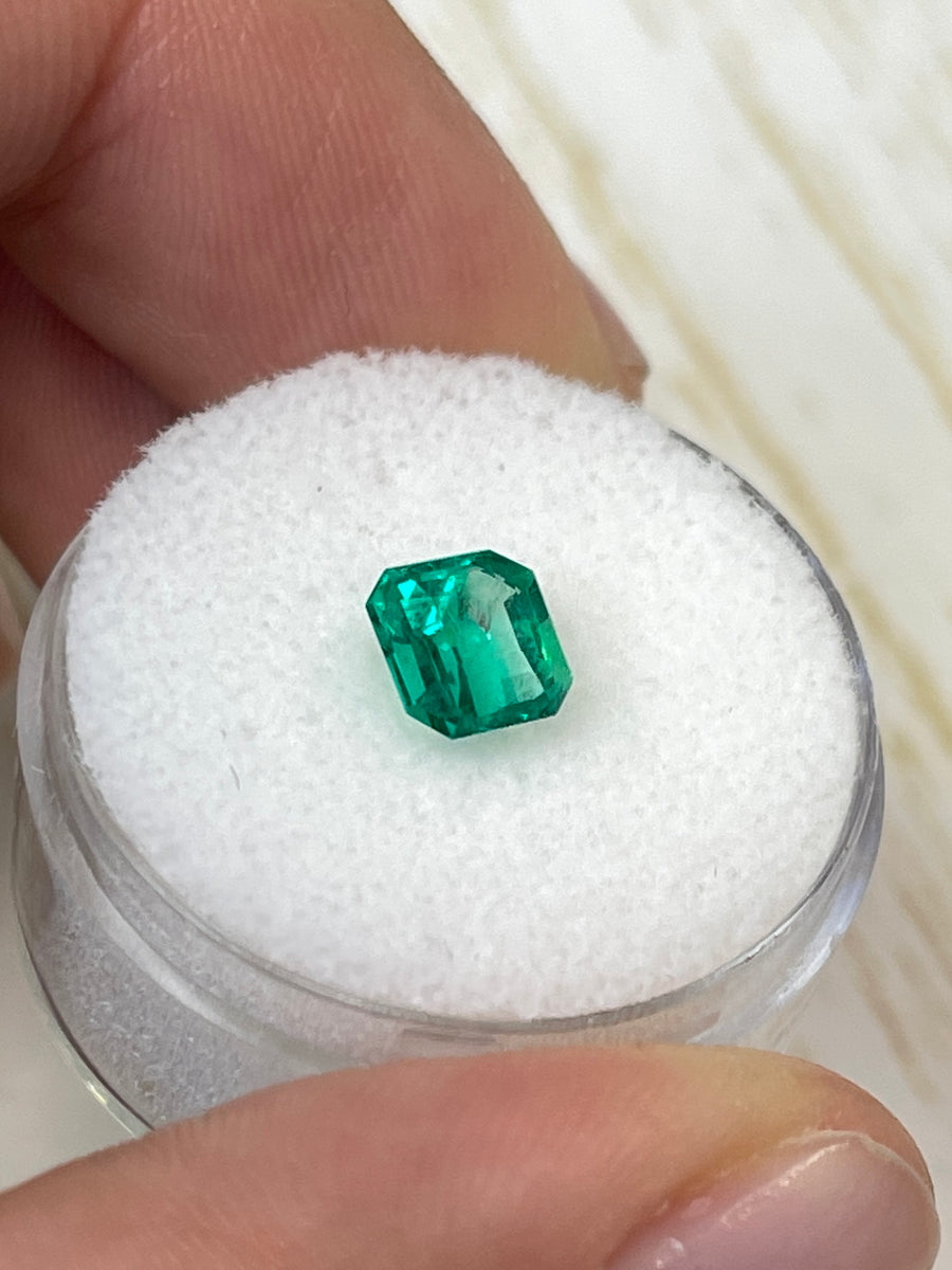 Colombian Emerald: Stunning 1.21 Carat Asscher Cut in Vivid Green