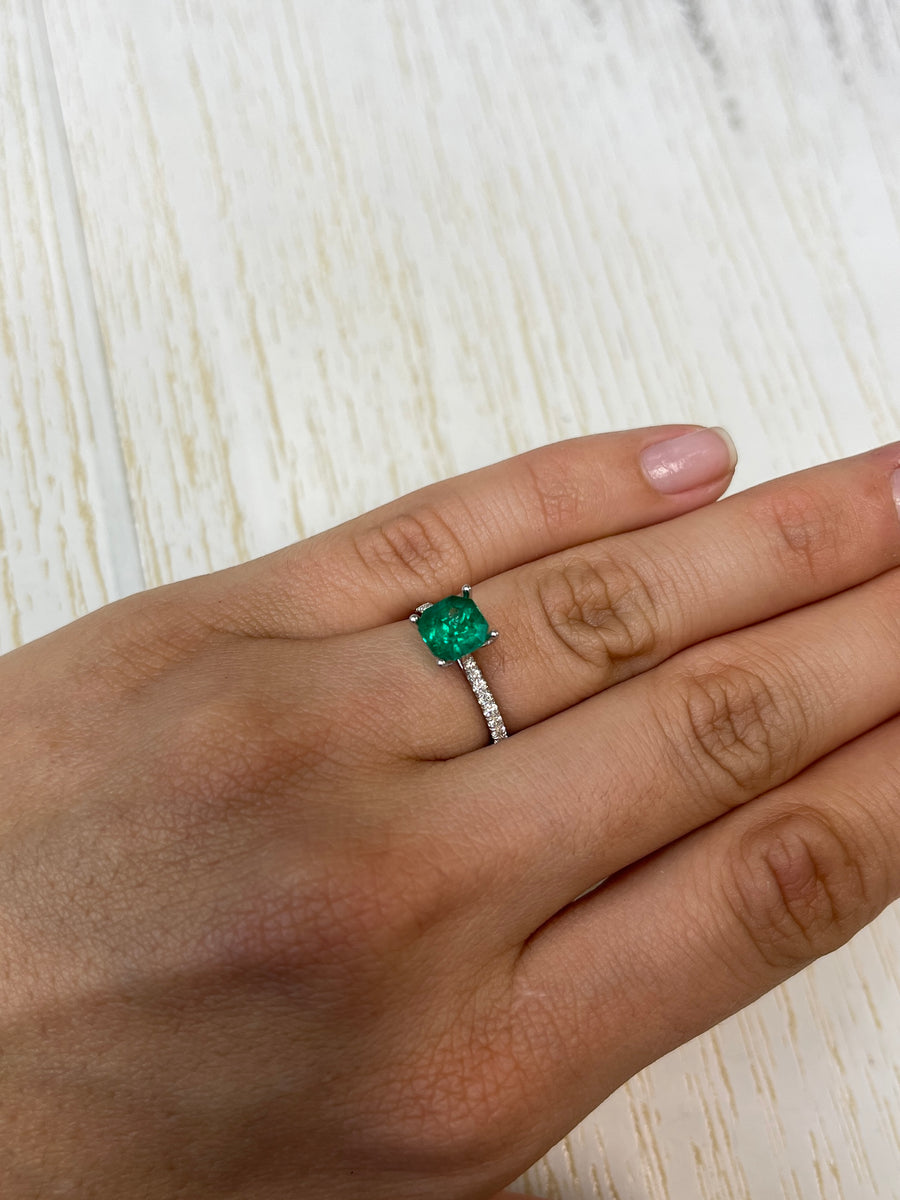 Captivating Asscher-Cut Emerald - 1.78 Carat - Premium Colombian Quality