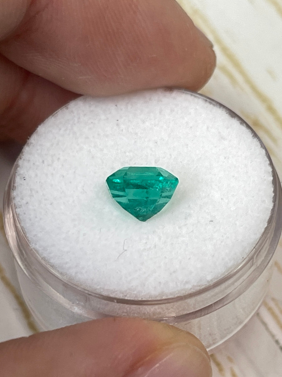 Crystalline Green Colombian Emerald - 7.5x7mm Size - 1.79 Carat - Unset Jewel