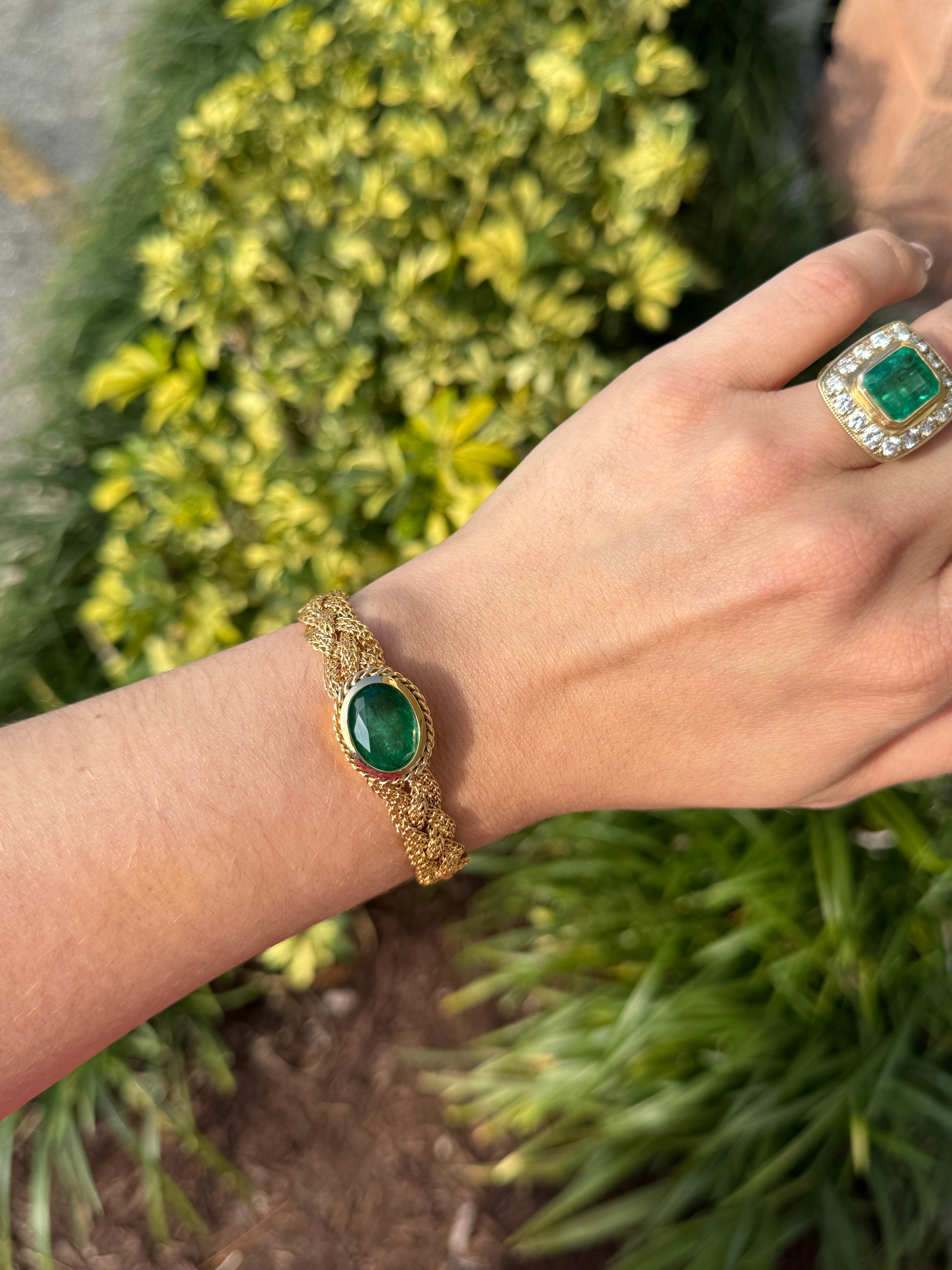 10.70 Carat Colombian Oval Emerald East West Bezel Bracelet In 14K Gold Vintage Revival Design