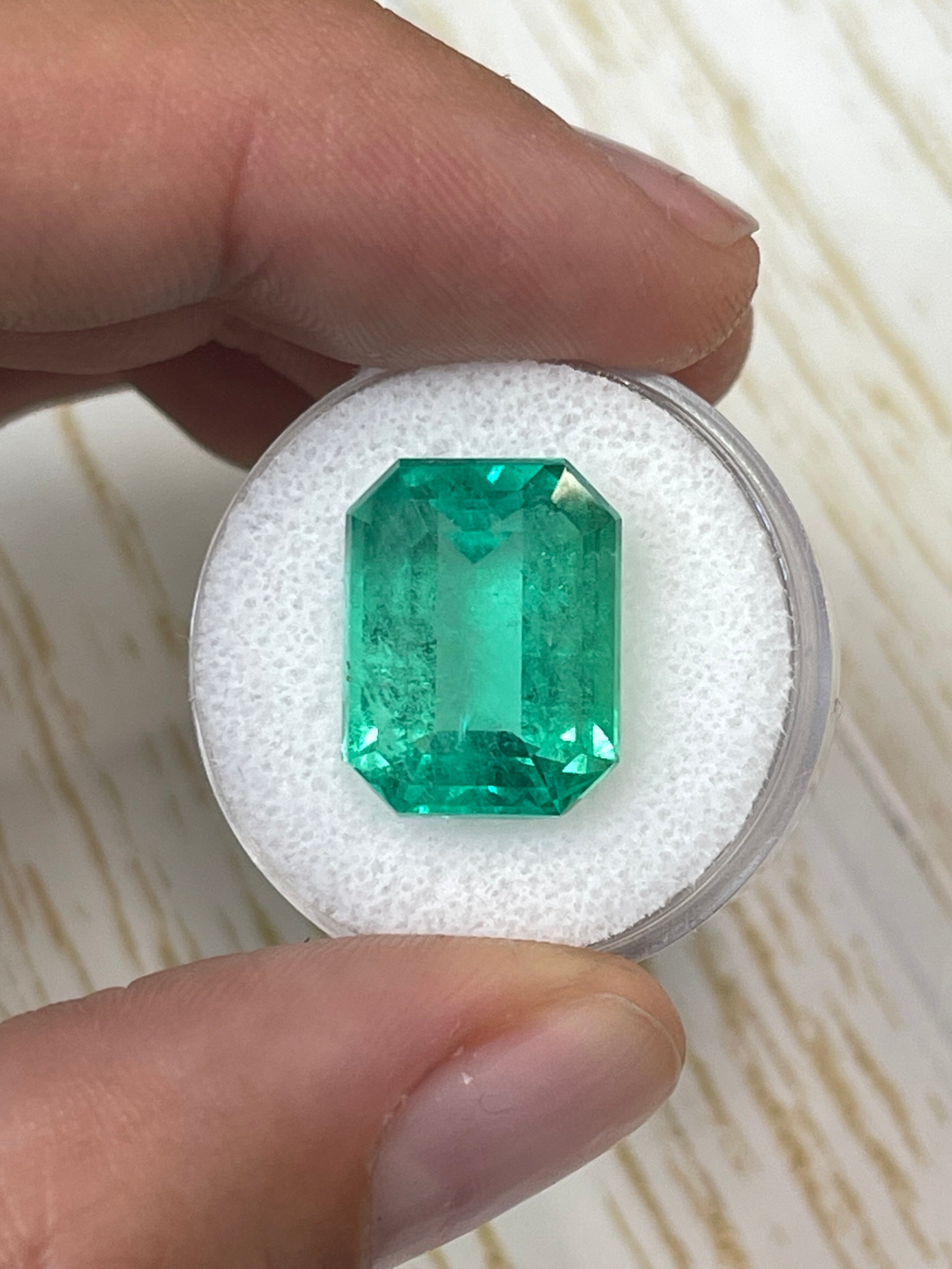 Emerald Cut Colombian Emerald - 12.12 Carat Minor Oil, 16x12 Classic Natural Gemstone