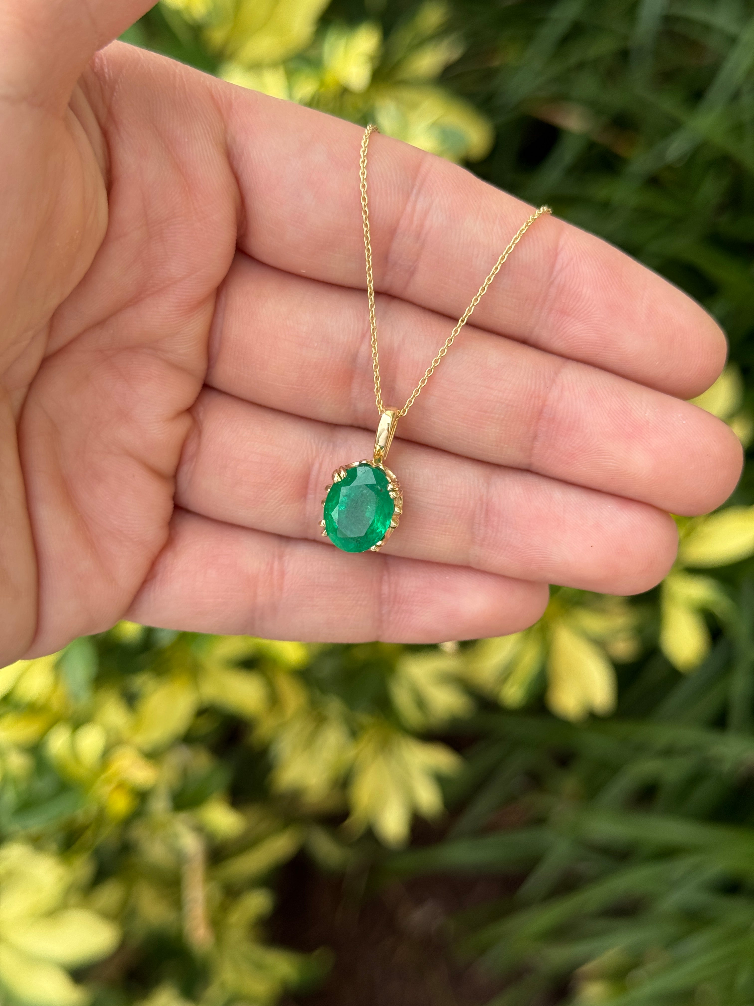 4.30 Carat Deep Green Oval Filigree Necklace 14K Gold