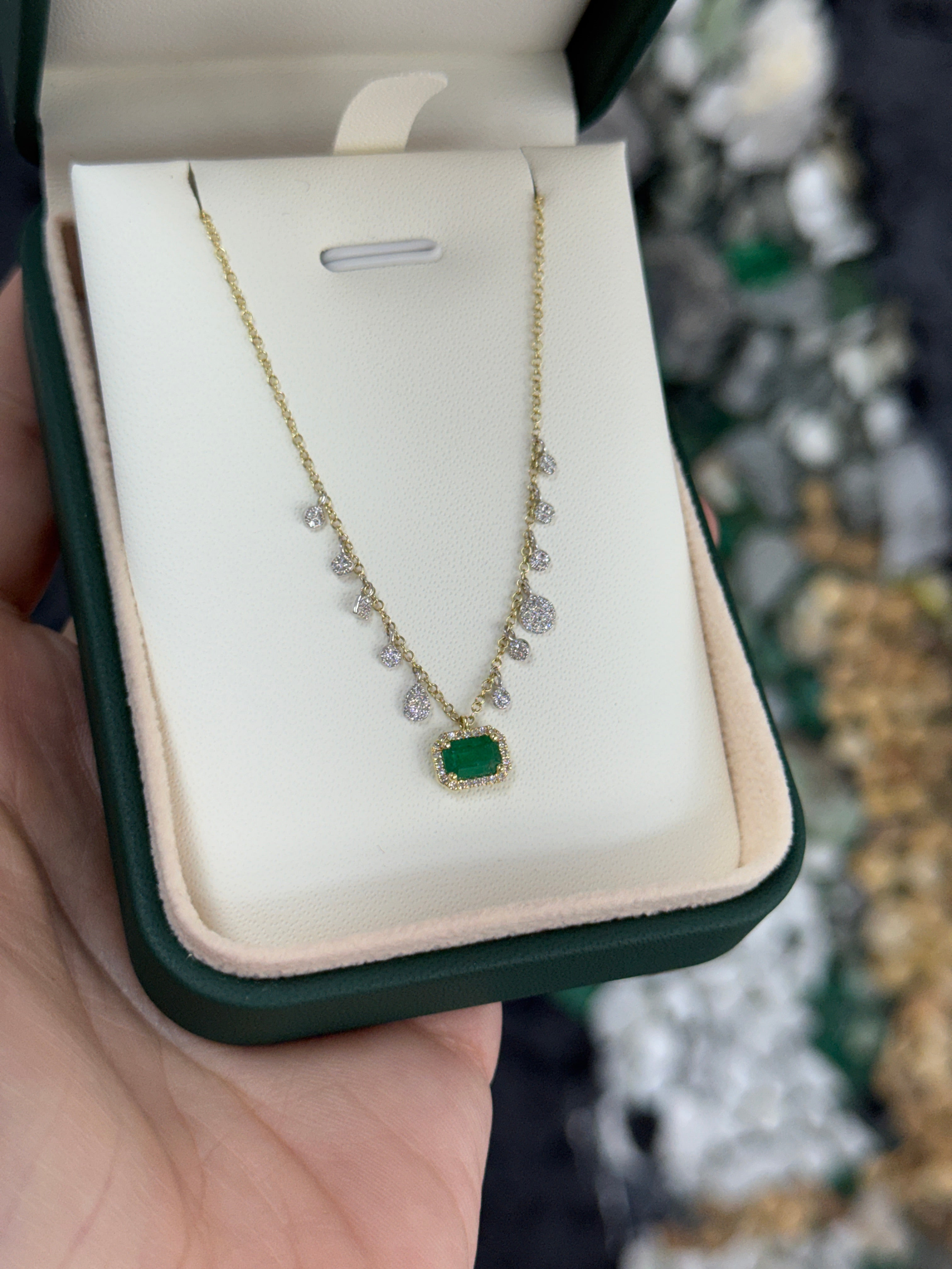 0.78tcw 14K Natural Emerald & Diamond Fringe Necklace
