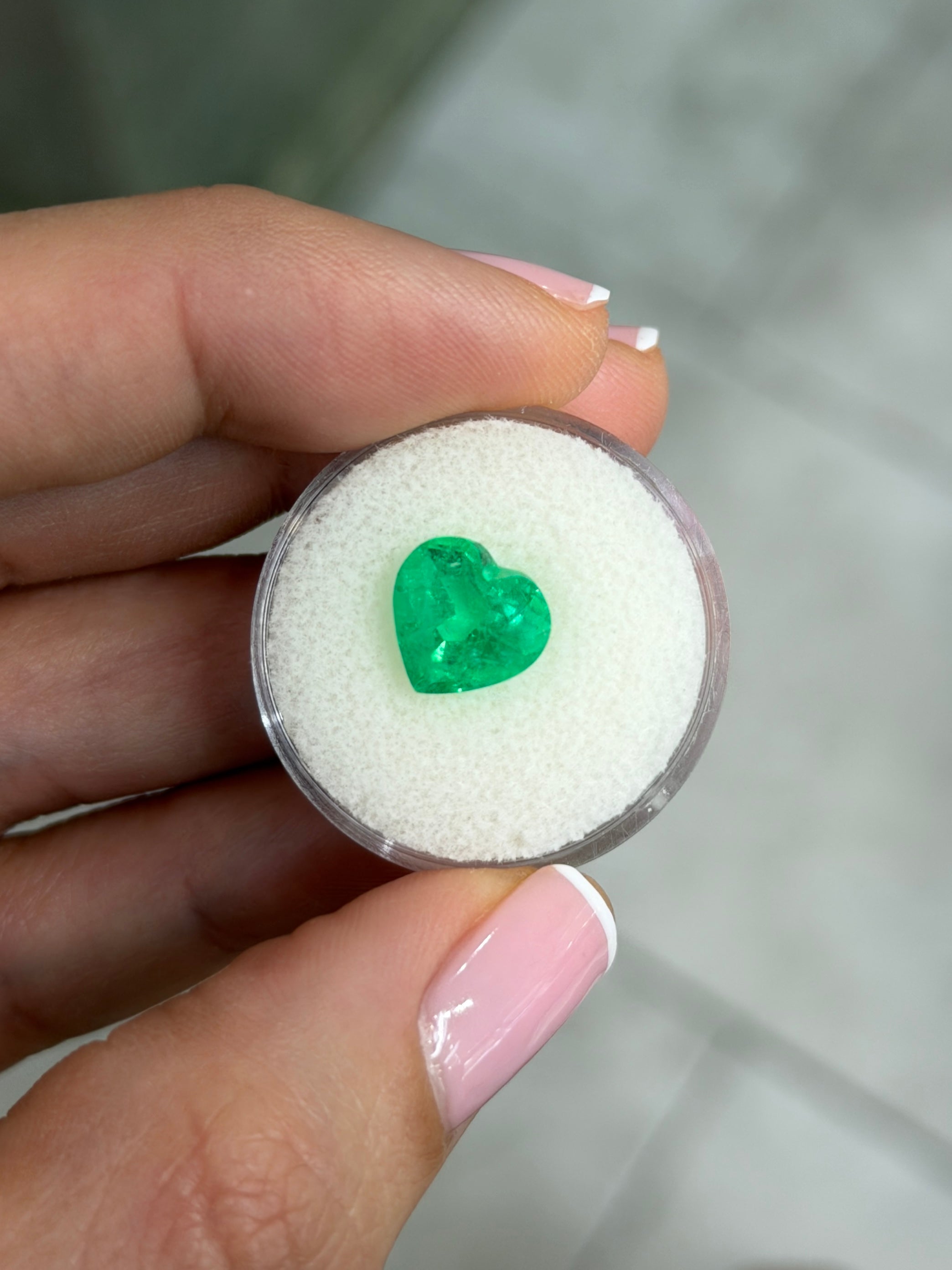 3.56 Carat 10.2x10.5 Bright Apple Spring Green Colombian Emerald Heart