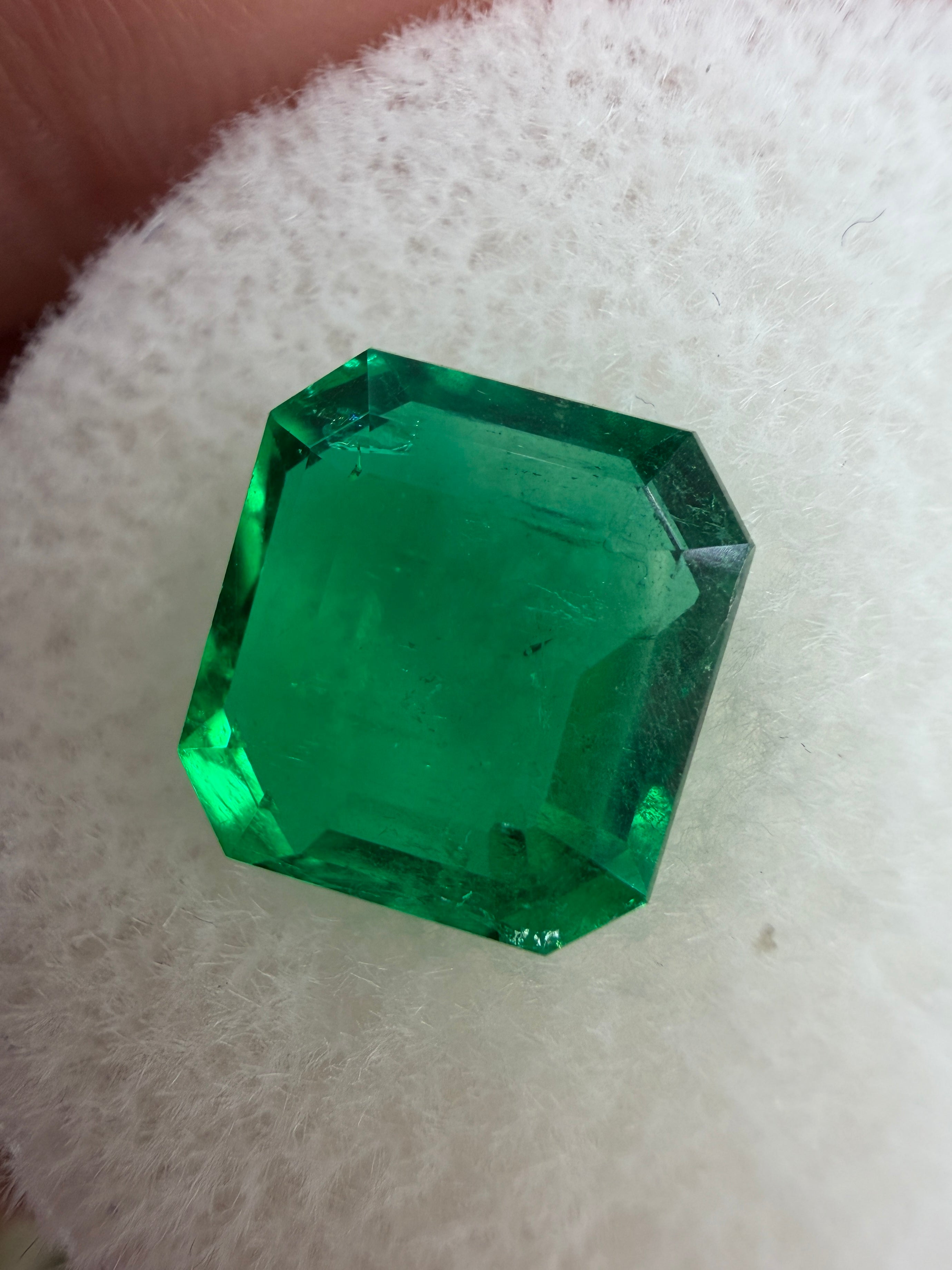 2.28 Carat 8.9x8.3 Vivid Green Asscher Cut Loose Colombian Emerald