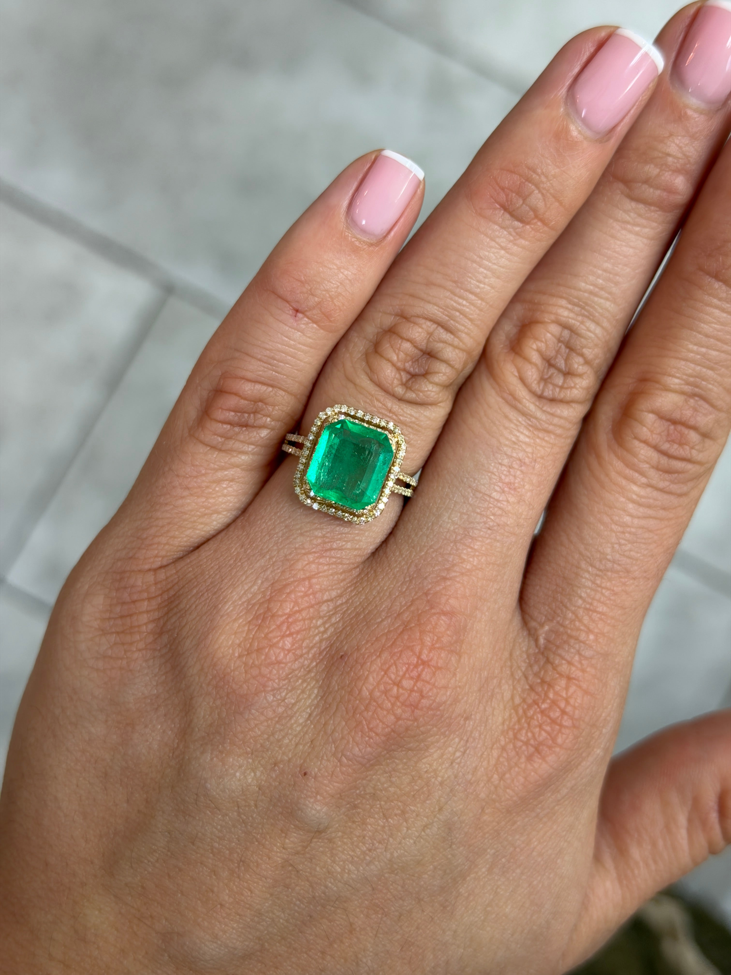 3.94 Carat 11x10 Yellowish Green Natural Loose Colombian Emerald-Asscher Cut