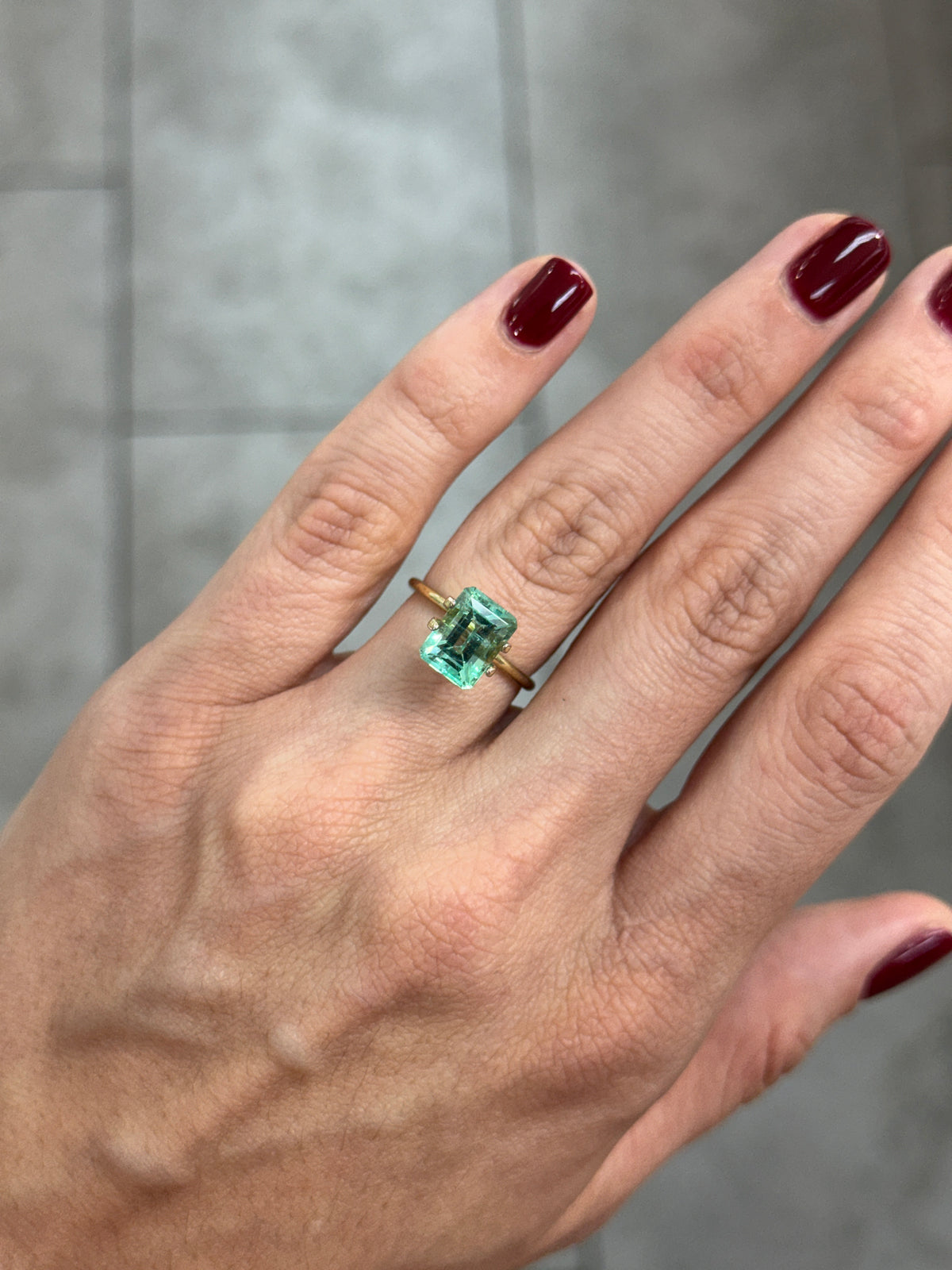 3.09ct 10x7.5 Jyotish Crystal Clear Light Green Colombian Emerald