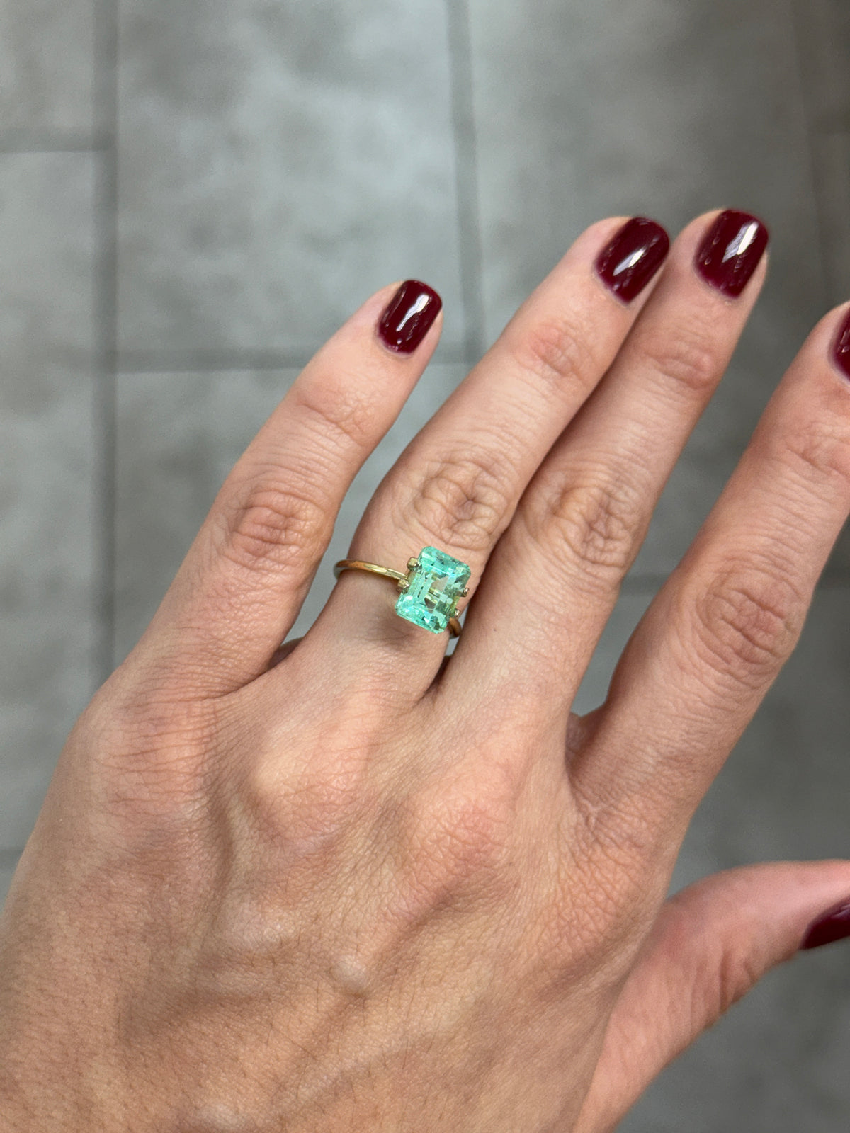 3.09ct 10x7.5 Jyotish Crystal Clear Light Green Colombian Emerald