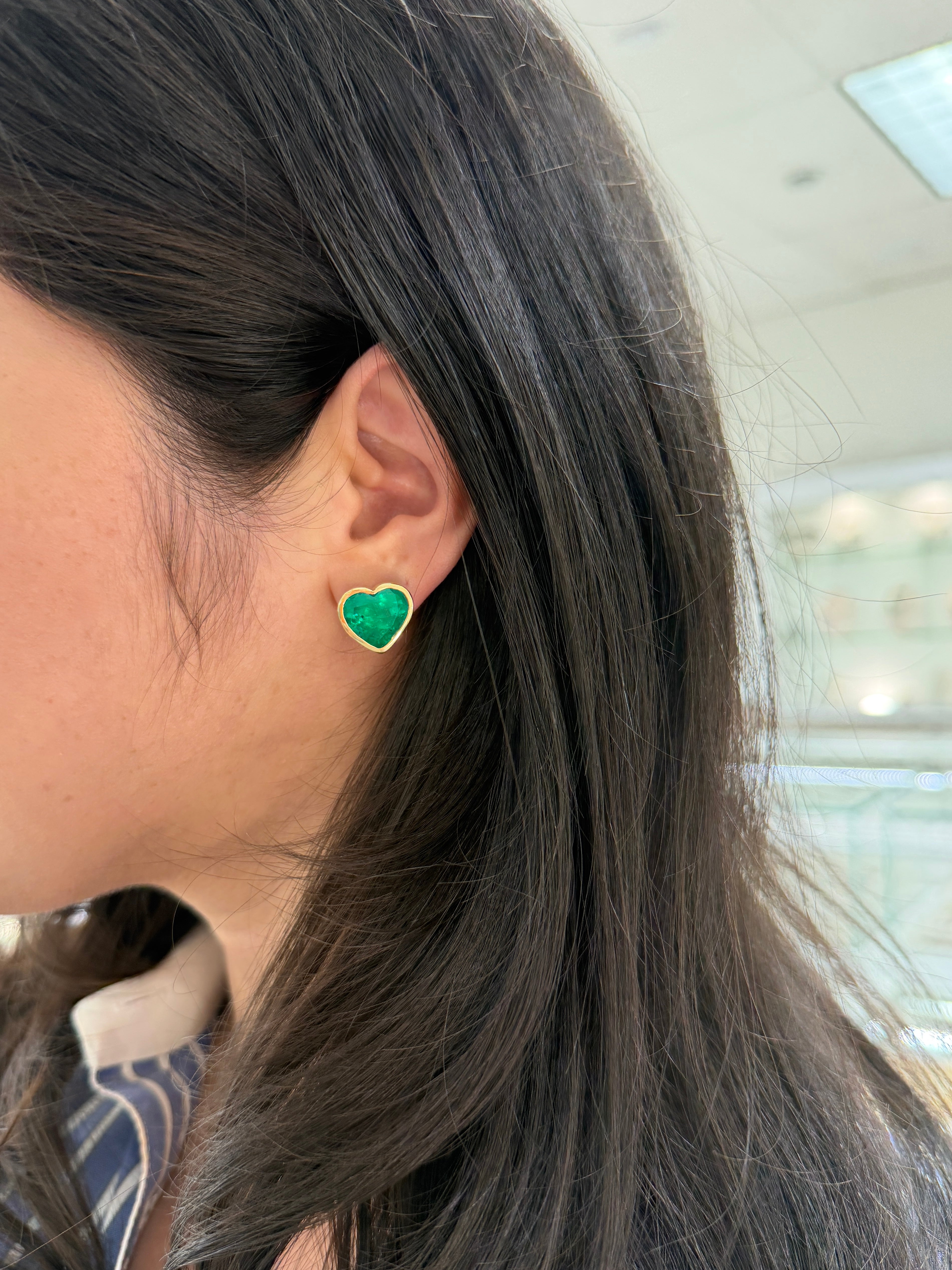 13.60tcw AAA Vivid Colombian Emerald Bezel Set Heart Studs 18K