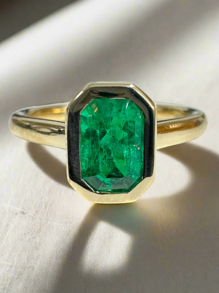 1.08cts AAA+ Bezel Set Muzo Colombian Emerald-Emerald Cut Solitaire Ring 18K - JR Colombian Emeralds