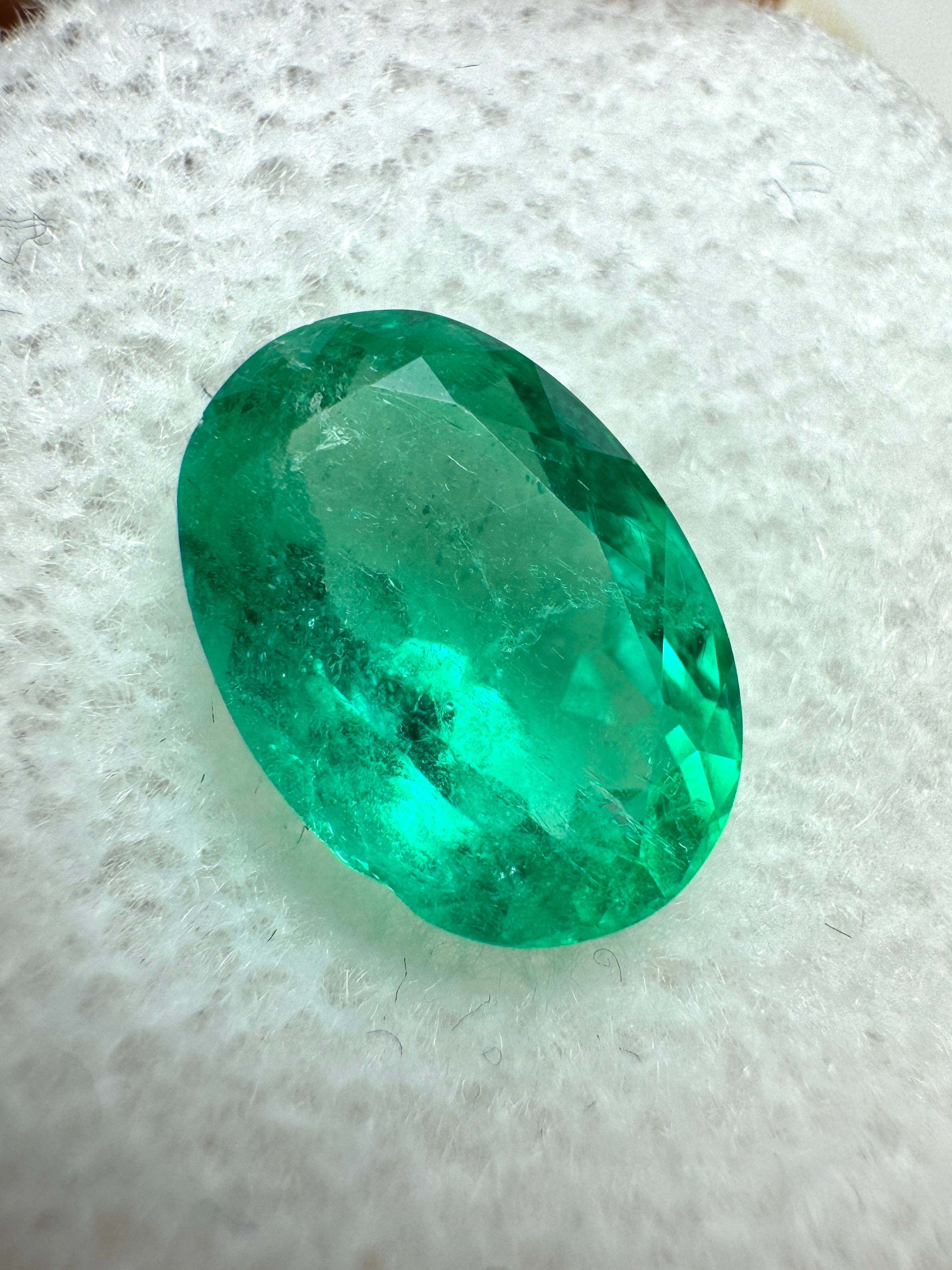 2.87 Carat 11x8 Elongated Vibrant Green Loose Colombian Emerald-Oval Cut - JR Colombian Emeralds