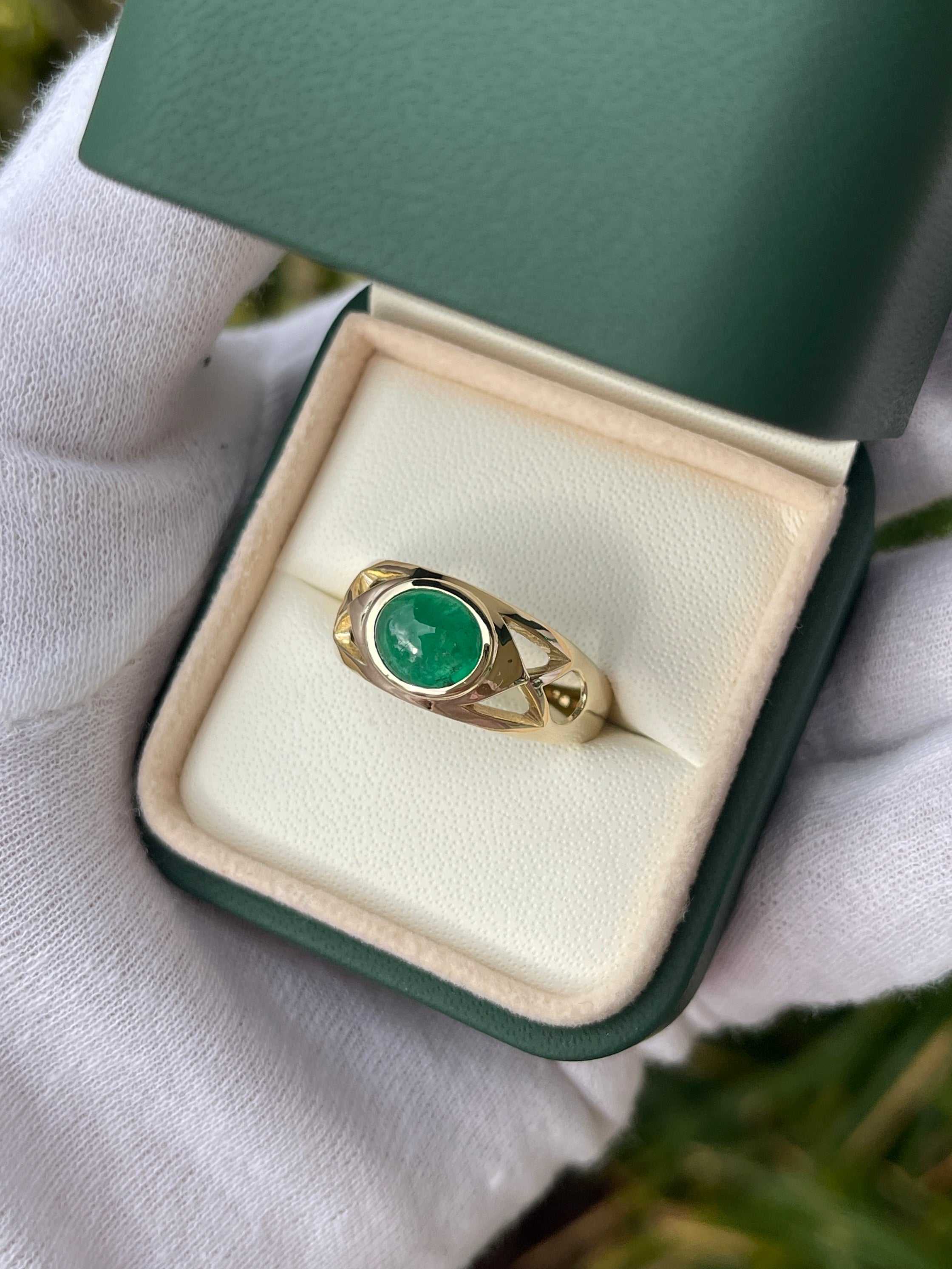 2.0 Carat Natural Green Emerald Oval Cabochon Gold Men's Ring