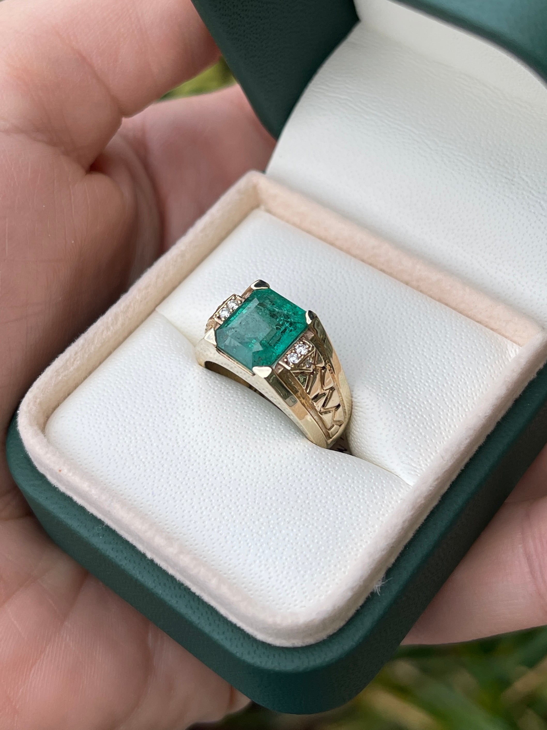 3.31tcw 14K Natural Emerald and Diamond Mens Statement Ring