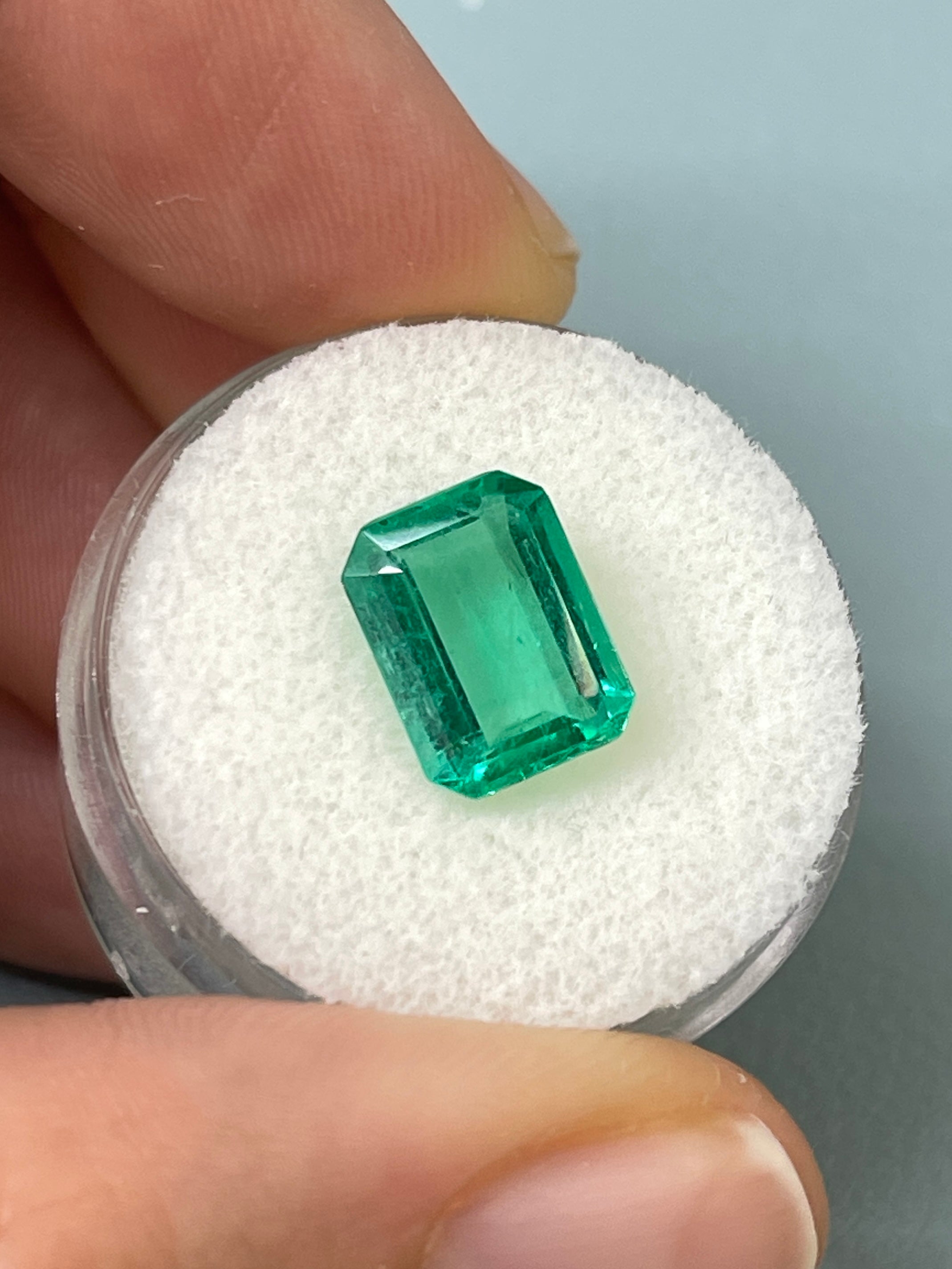 2.83 Carat 11x8 Spready Crystal Clear Green Natural Loose Colombian Emerald-Emerald Cut - JR Colombian Emeralds