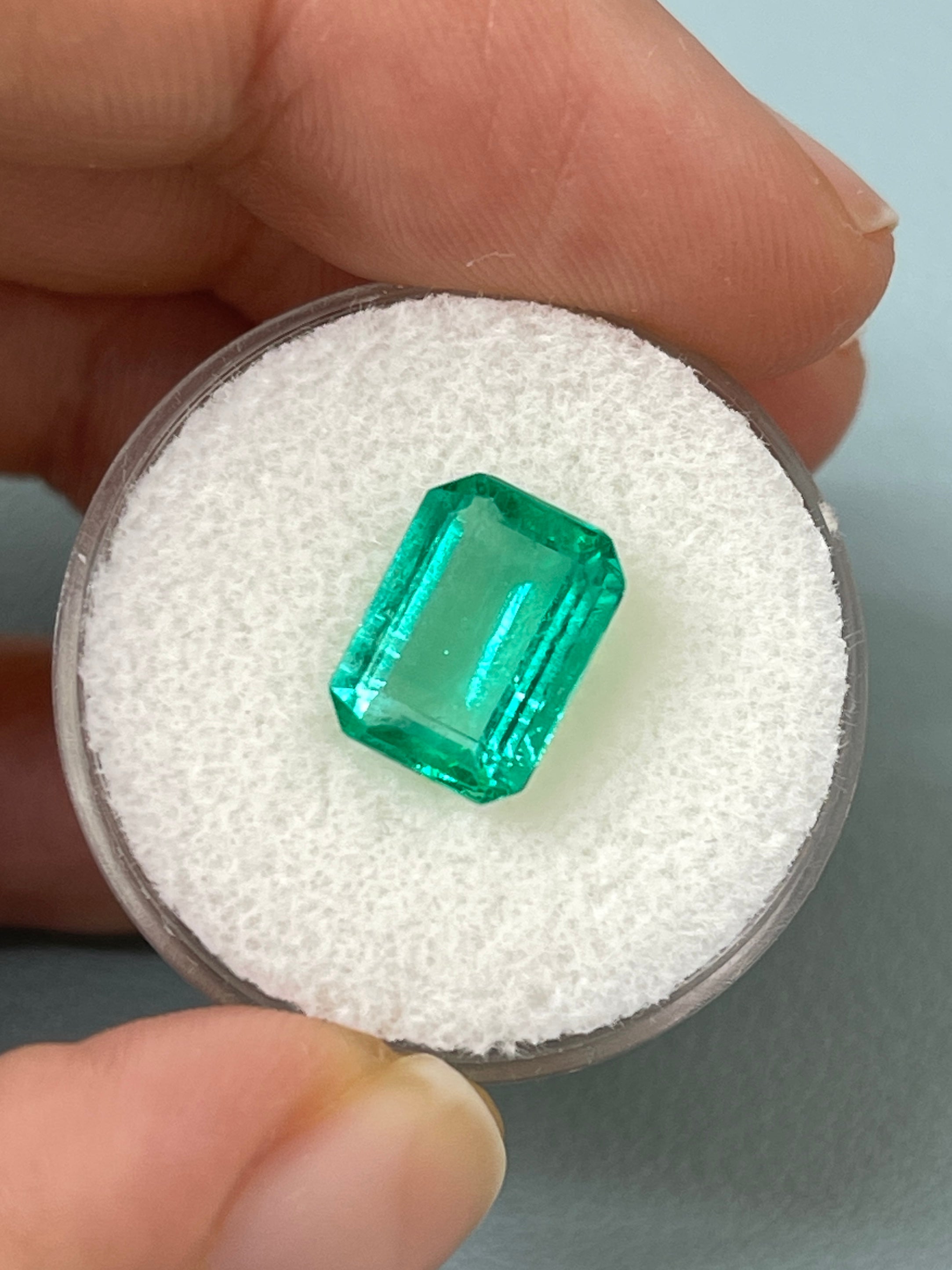 2.83 Carat 11x8 Spready Crystal Clear Green Natural Loose Colombian Emerald-Emerald Cut - JR Colombian Emeralds