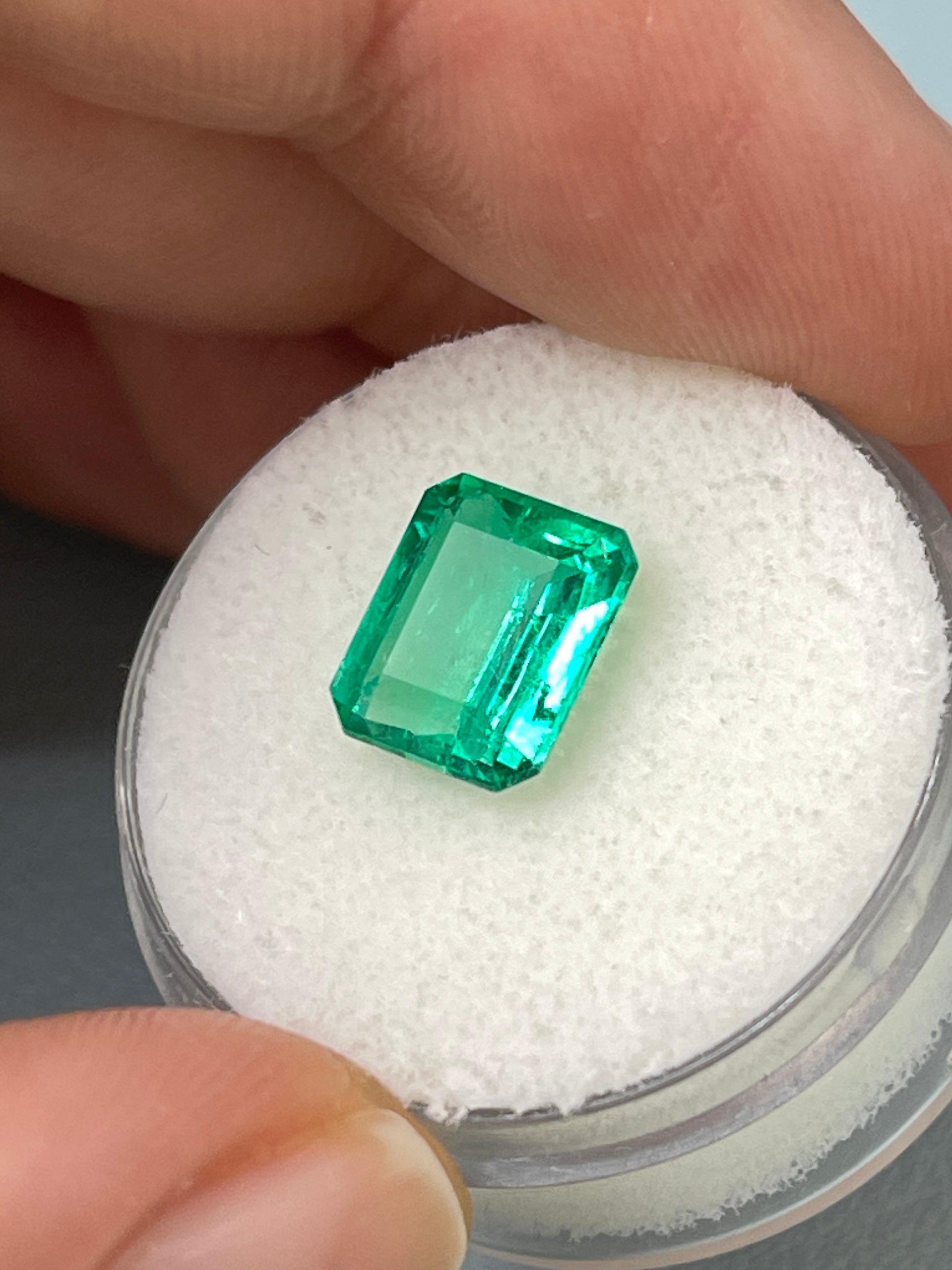 2.85 Carat 9.4x8 Crystalline Green Natural Loose Colombian Emerald- Emerald Cut - JR Colombian Emeralds