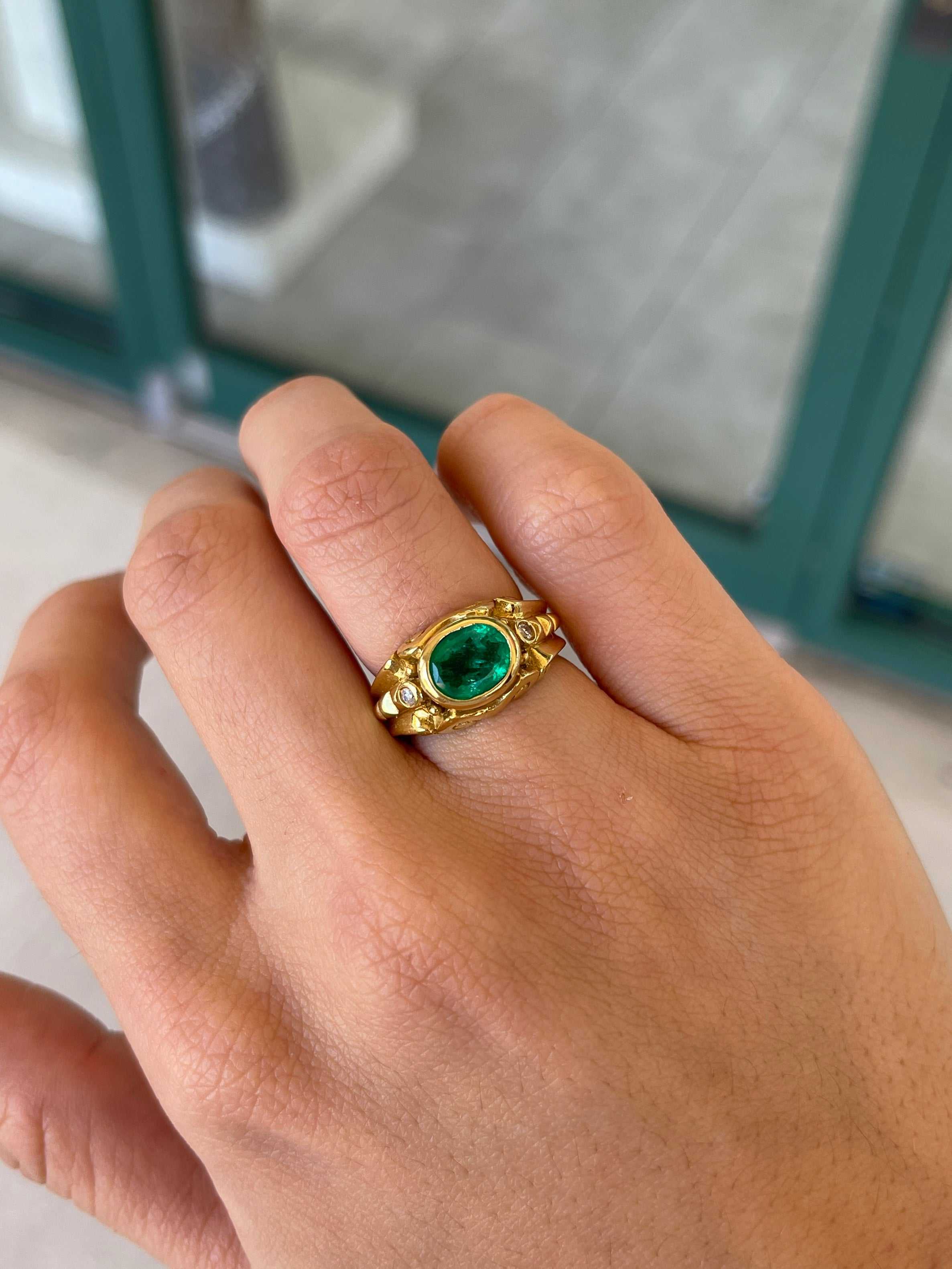 1.05tcw 18K Antique Natural Rich Green Emerald & Brilliant Round Diamond 3 Stone Ring 750 Gold