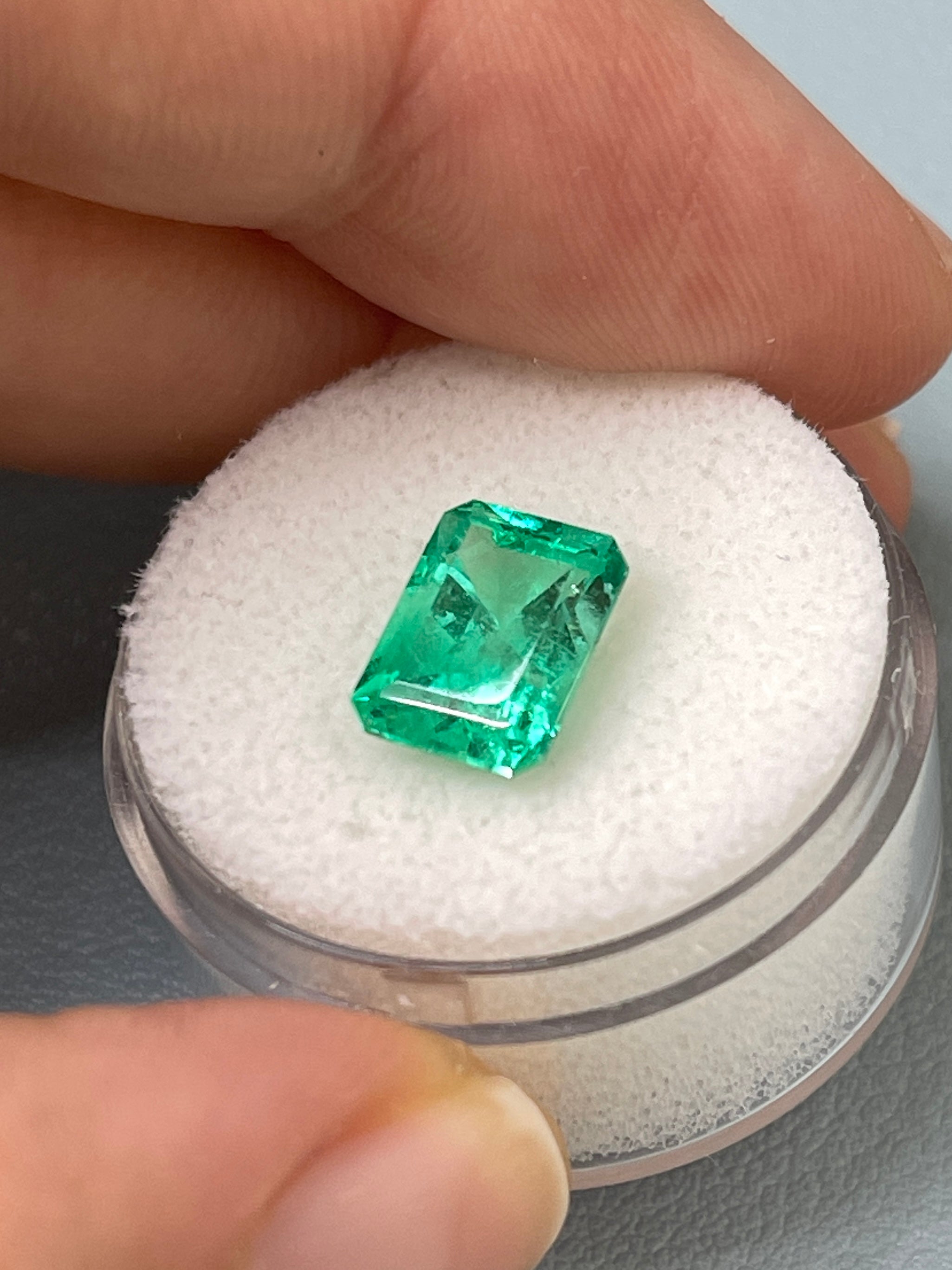 3.14 Carat 10x7.5 Vibrant Muzo Green Natural Loose Colombian Emerald- Radiant Cut - JR Colombian Emeralds