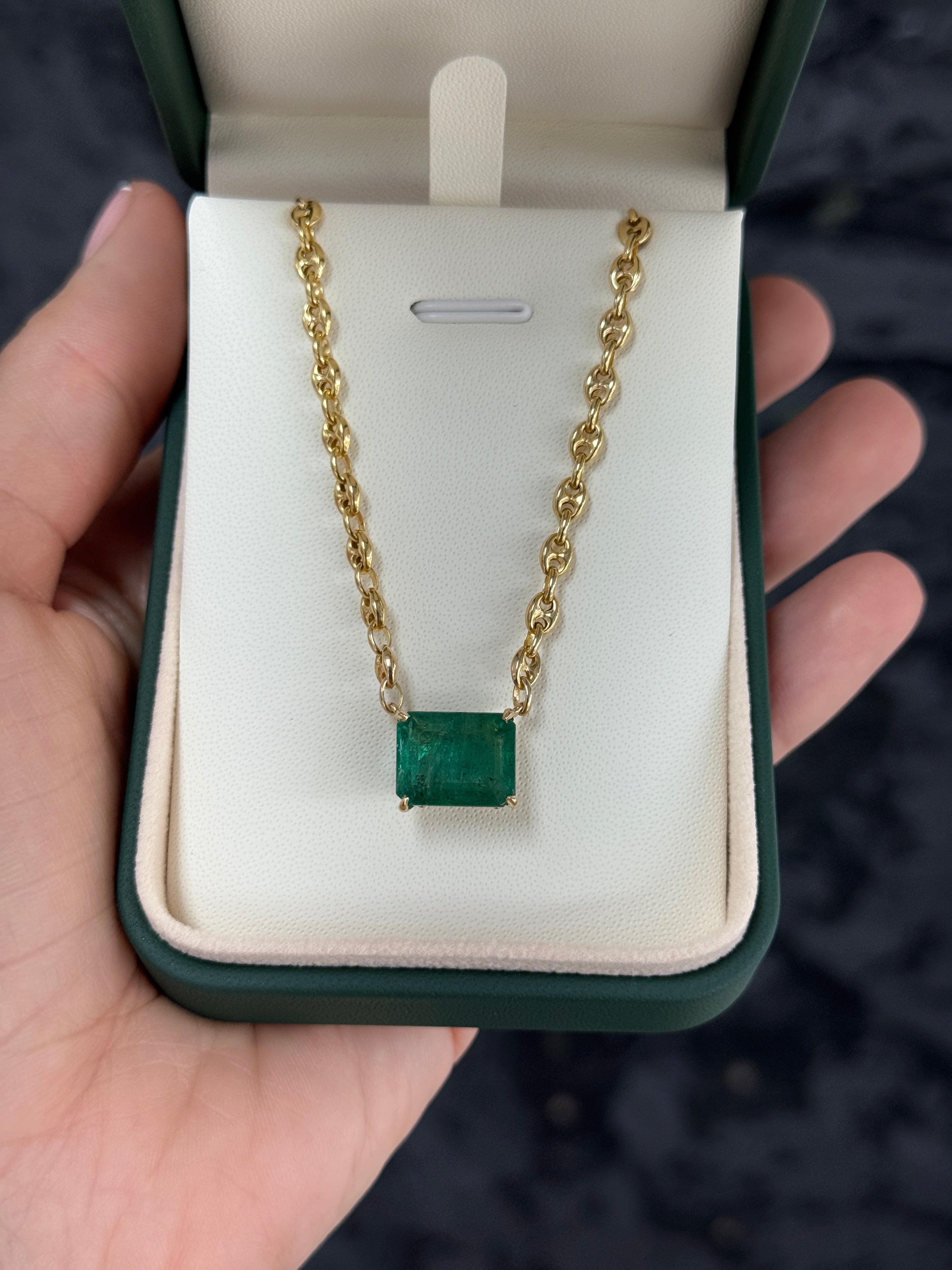 East to West 7.30 carat emerald solid gold Gucci link necklace, 20-inch 14K jewelry by JR Colombian Emeralds