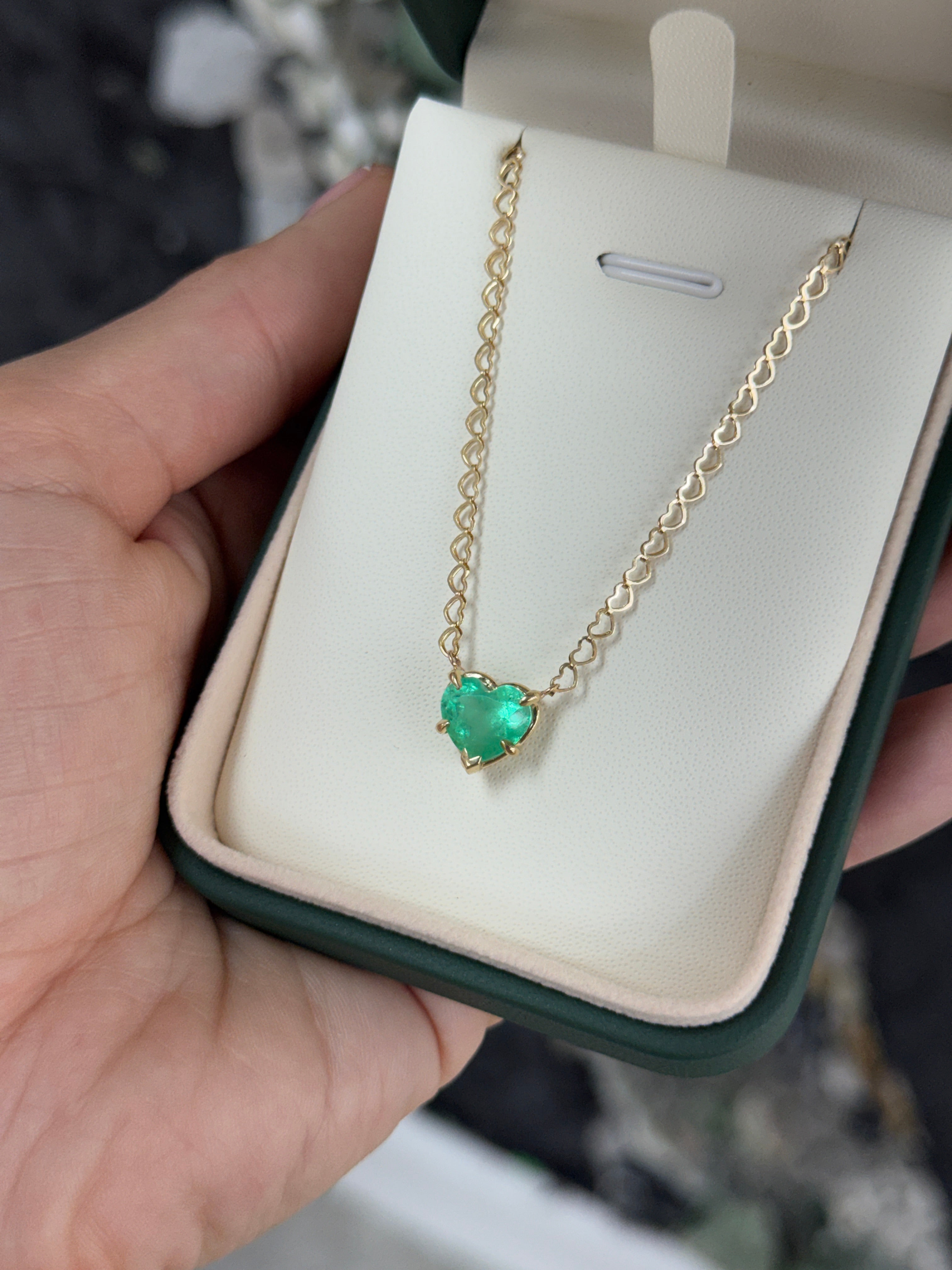 Natural Colombian emerald heart pendant necklace with 2.70cts in 14K gold, featuring a solitaire emerald from JR Colombian Emeralds.